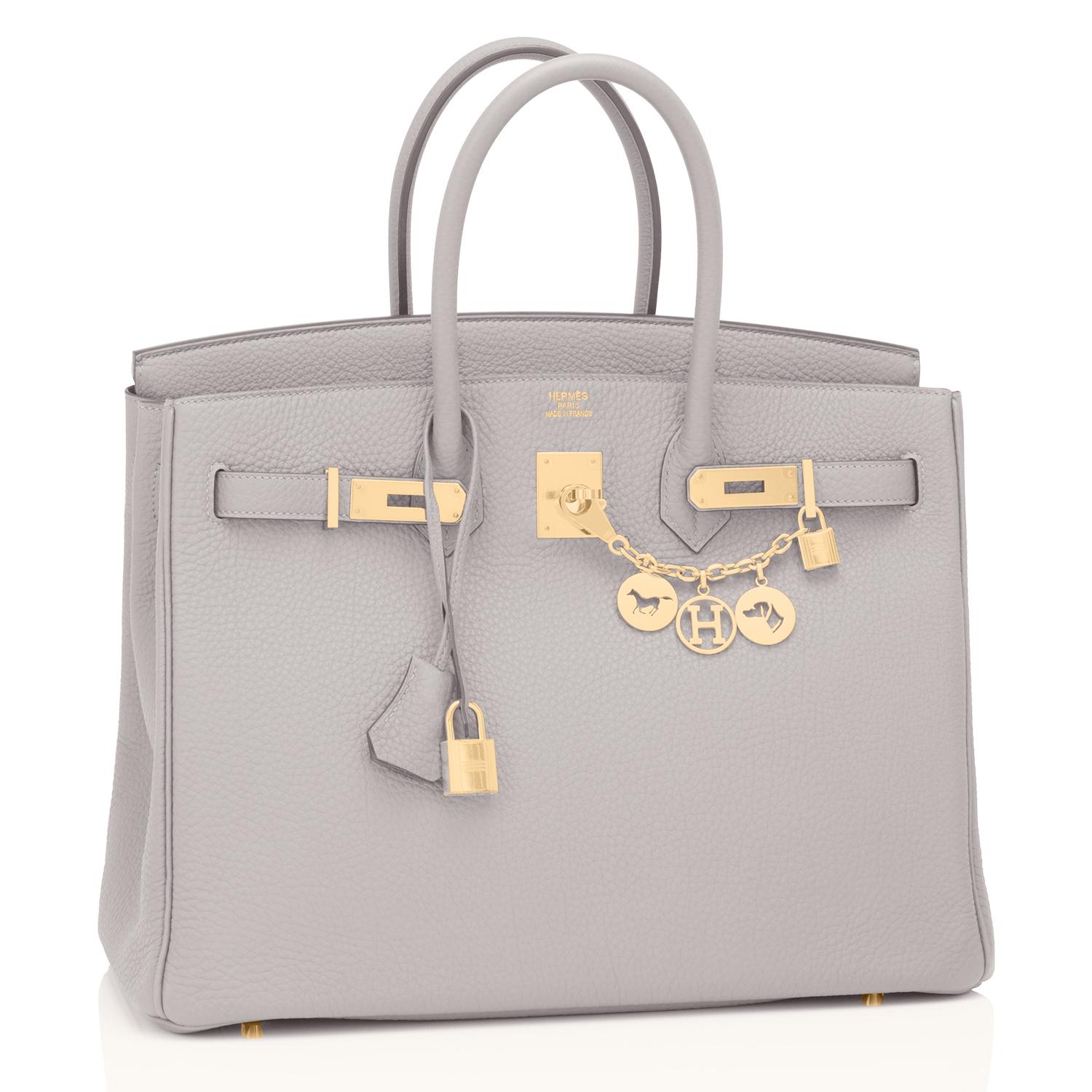 Guaranteed Authentic Hermes Birkin 35cm Gris Perle Pearl Gray Gold Hardware Y Stamp, 2020
Just purchased from Hermes store; bag bears new interior 2020 Y Stamp.
Brand New in Box in Store Fresh, Pristine Condition (with plastic on hardware)
Perfect