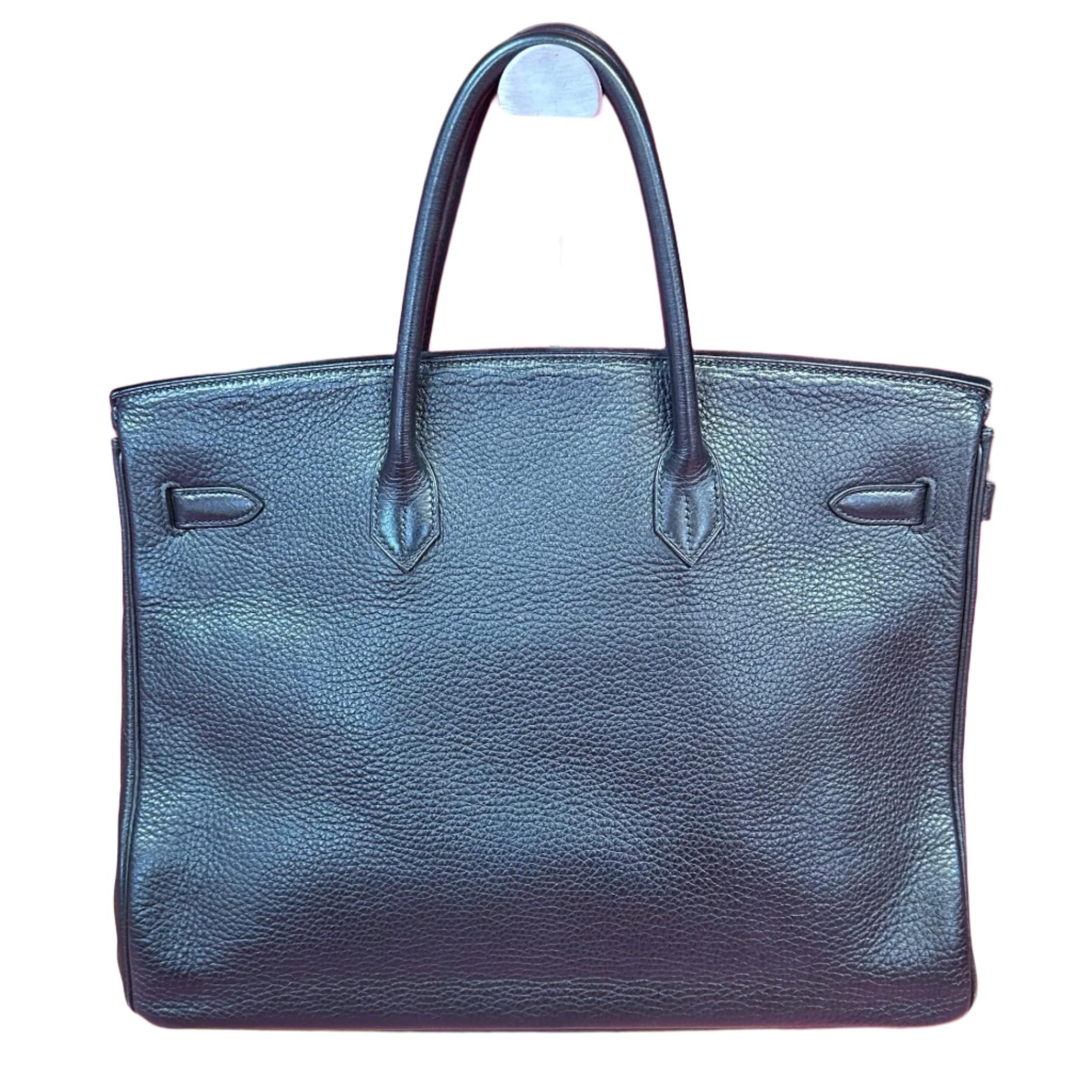 Condition: Very Good original condition.

Overall signs of use. Scratches on leather and hardware. Rubbing on the corners, handles, wax on the edges. Leather creases. Original condition. 

DETAILS

Brand: Hermes
Birkin 40
Exterior Color: