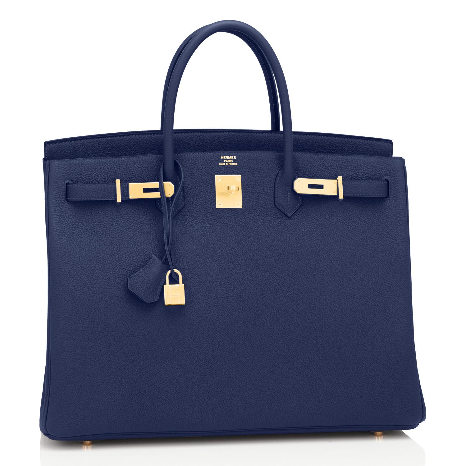 Hermes Birkin 40cm Blue Nuit Navy Blue Togo Gold Birkin Bag Z Stamp, 2021 ULTRA RARE
Finally! The ultra rare perfect navy Birkin 40cm has arrived!
Just purchased from Hermes store; bag bears new 2021 interior Z Stamp (first in market!)
Brand New in