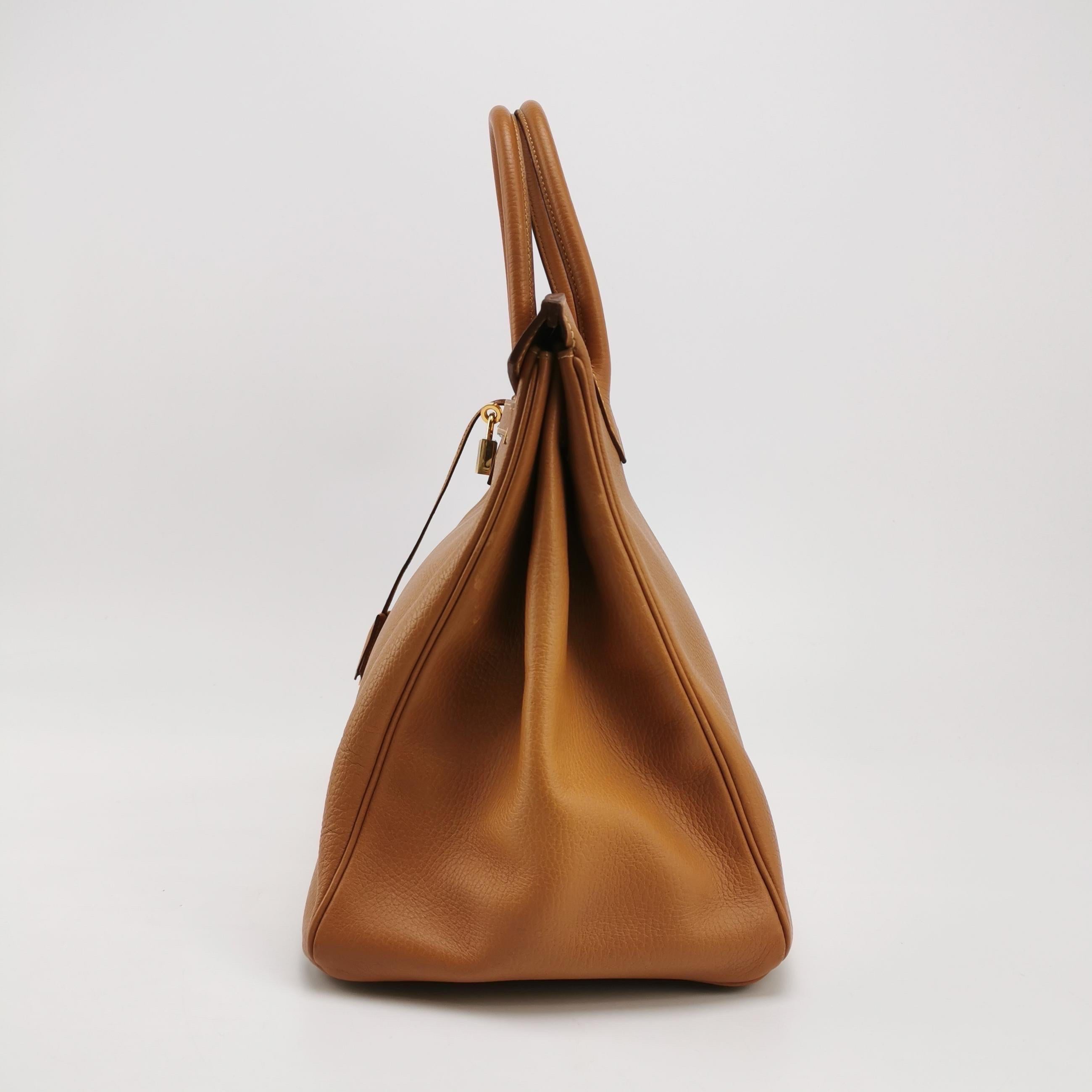Hermes Birkin 40 Gold TC Clemence Leather Gold Hardware 1994 In Good Condition For Sale In AUBERVILLIERS, FR