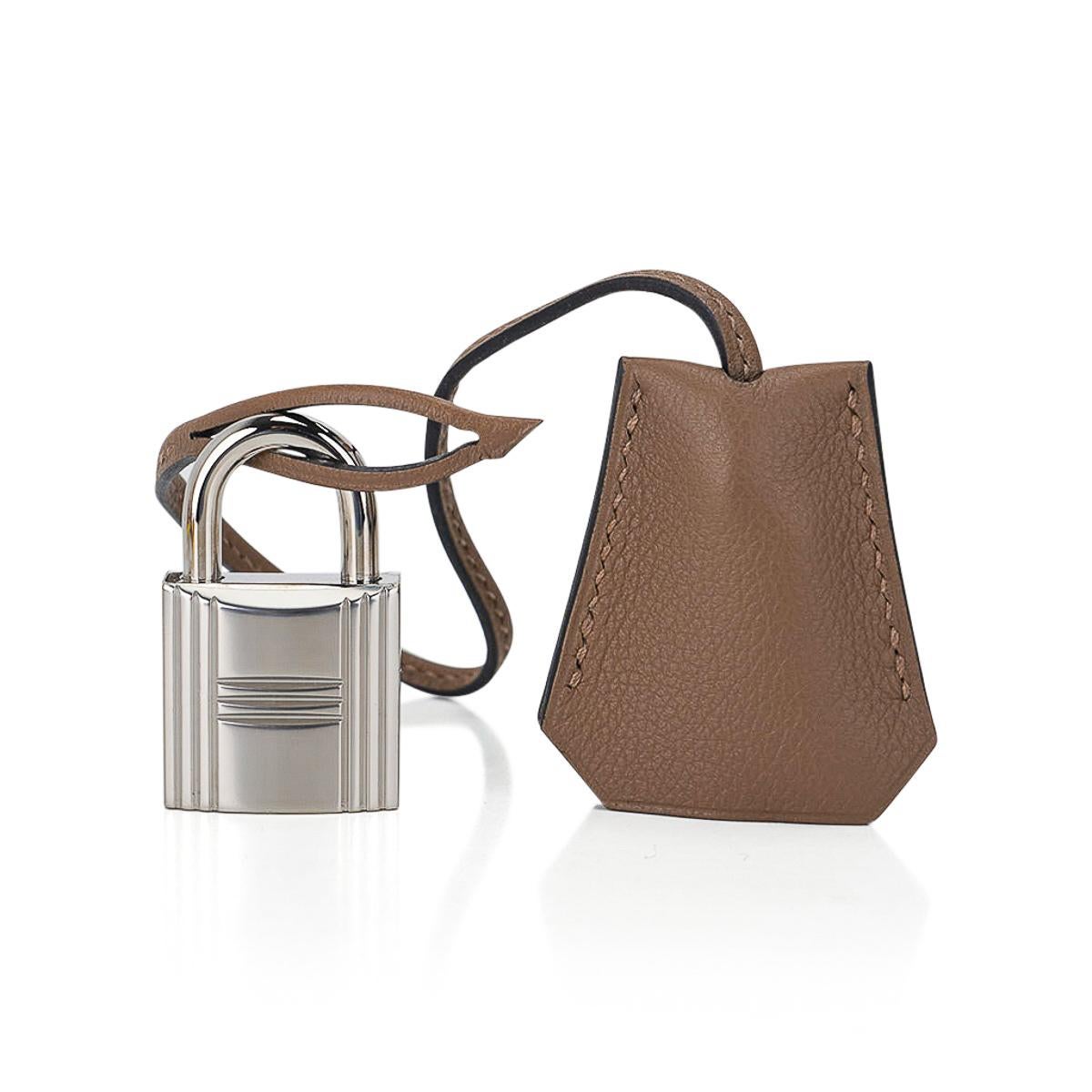 Hermes Birkin 40 HAC Gris Clair Todoo Feutre with Etoupe Leather Bag In New Condition For Sale In Miami, FL