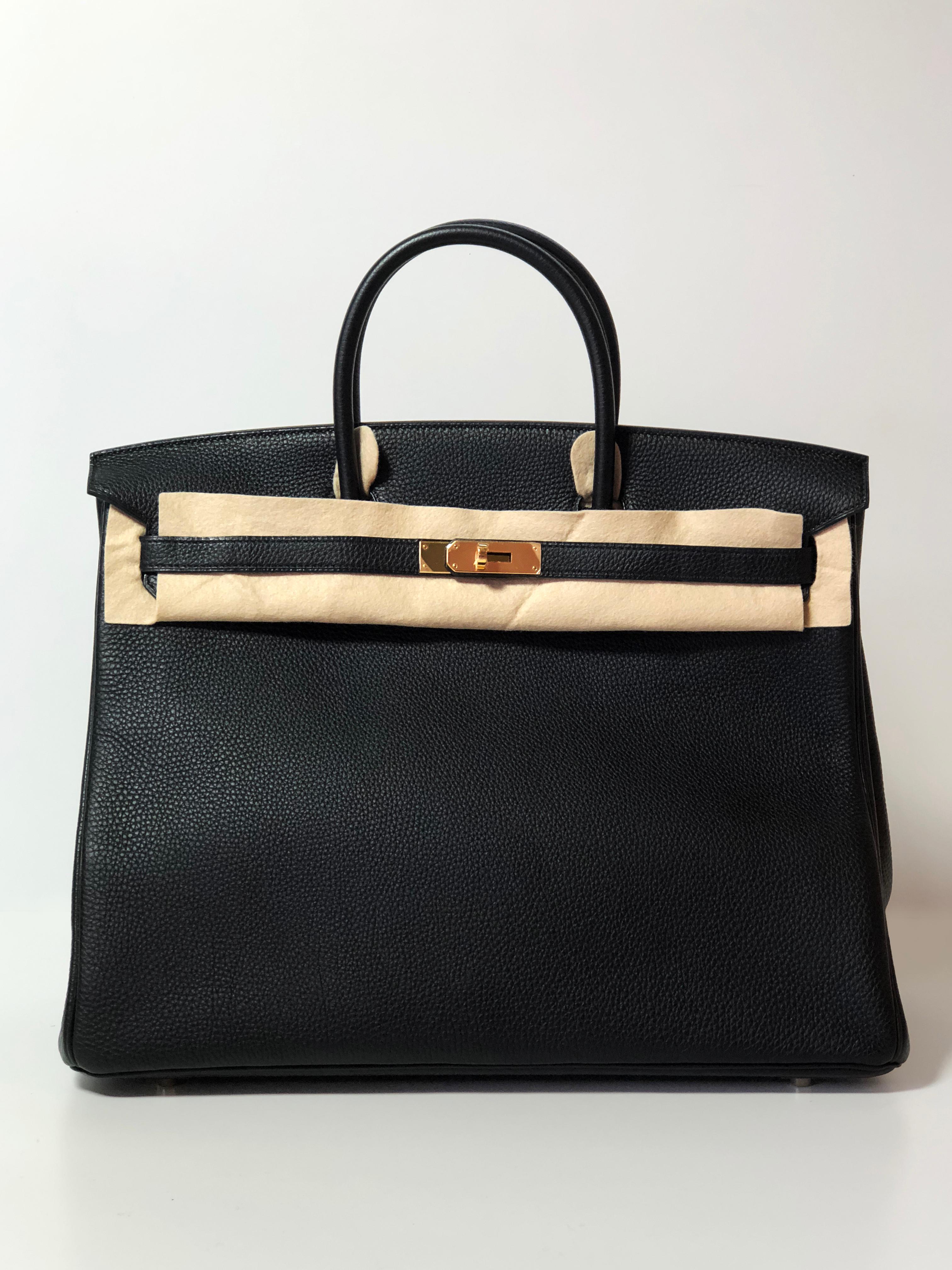 Hermes Birkin 40cm, Togo Black Leather Gold Hardware In Excellent Condition In London, GB