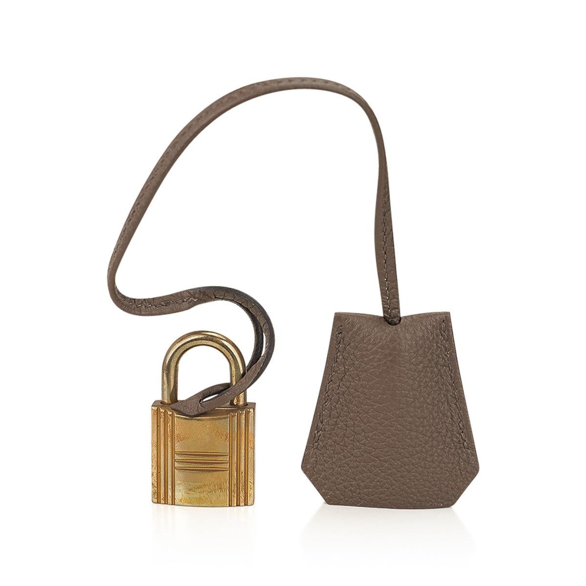 Sac Hermès Birkin 50 HAC en cuir Togo couleur étoupe avec accessoires en laiton, rare en vente 4