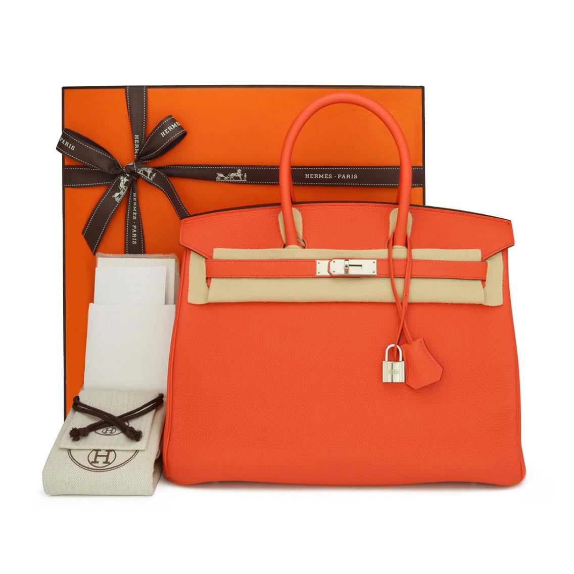 Hermès Birkin Bag 35cm Orange Poppy Togo Leather with Palladium Hardware Stamp A_Year 2017

This bag is still in very good condition. The leather still smells fresh and retains its original shape very well, and the hardware is still very shiny.

A
