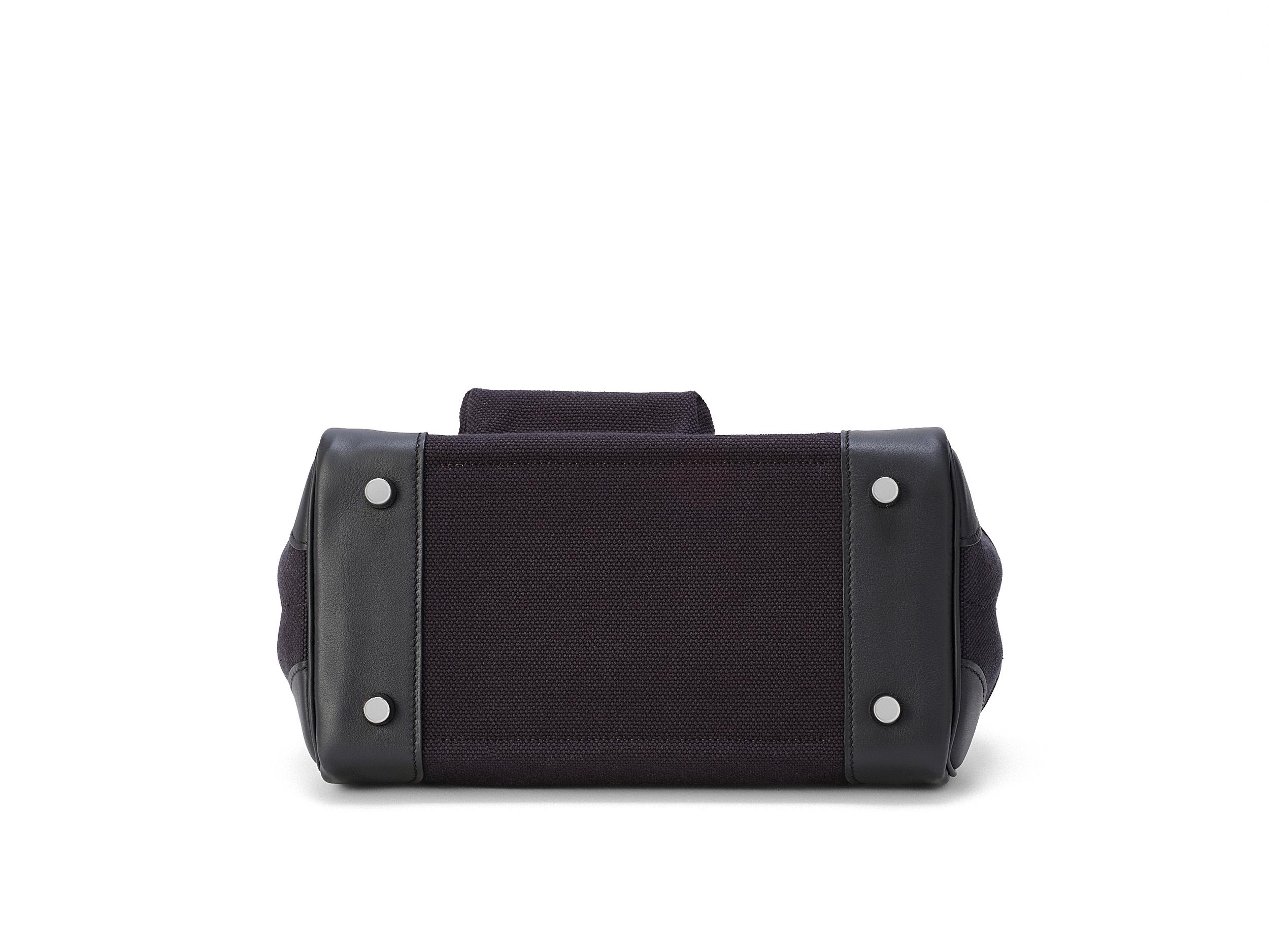 Hermès Birkin Cargo 25 Noir/Schwarzes Segeltuch Swift Palladium Hardware im Angebot 2