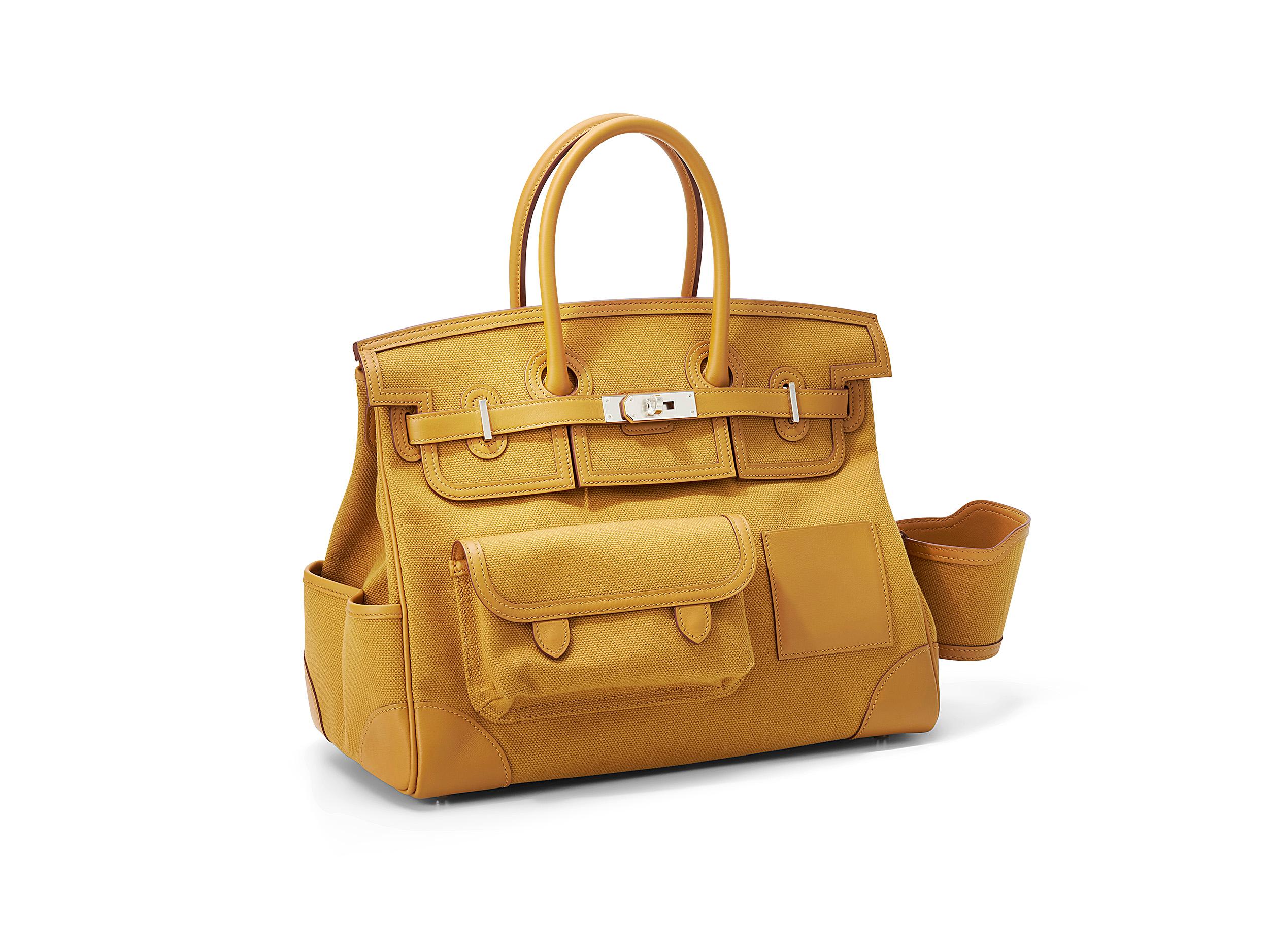 Hermès Birkin Cargo 35 in sesame and canvas swift leather with palladium hardware. The bag is unworn and comes as full set with the original receipt.

Stamp Z (2021) 

