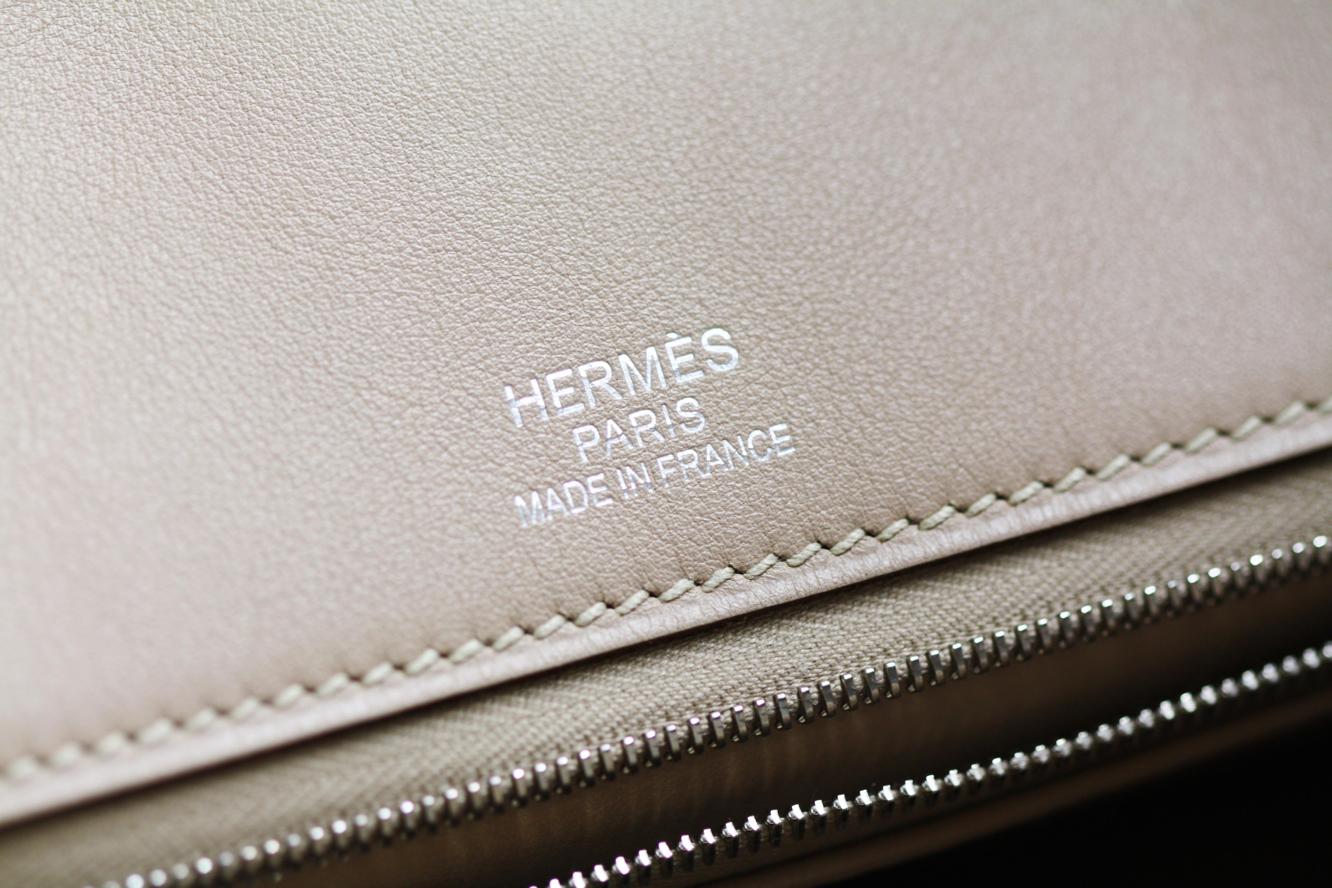 Women's or Men's Hermès Birkin Cowhide Leather Shoulder Tote For Sale