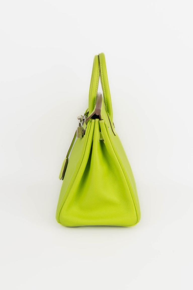 Hermès Birkin Green Calfskin Bag, 2011 In Excellent Condition For Sale In SAINT-OUEN-SUR-SEINE, FR