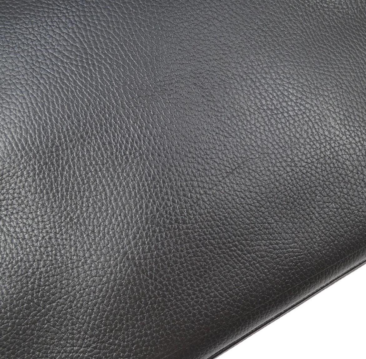
Leather
Gold tone hardware
Leather lining
Date code present
Made in France
Handle drop 3.5