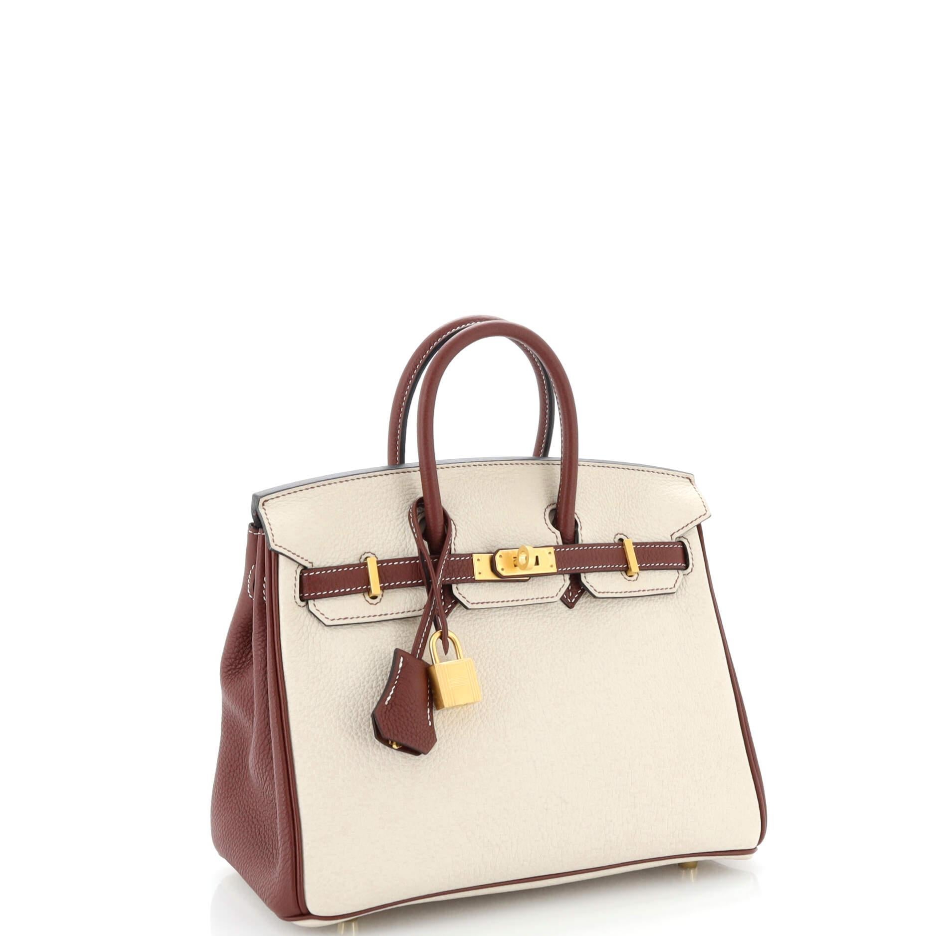Hermes Birkin Handtasche Bicolor Clemence mit gebürstetem Gold Hardware 25 im Zustand „Gut“ im Angebot in NY, NY