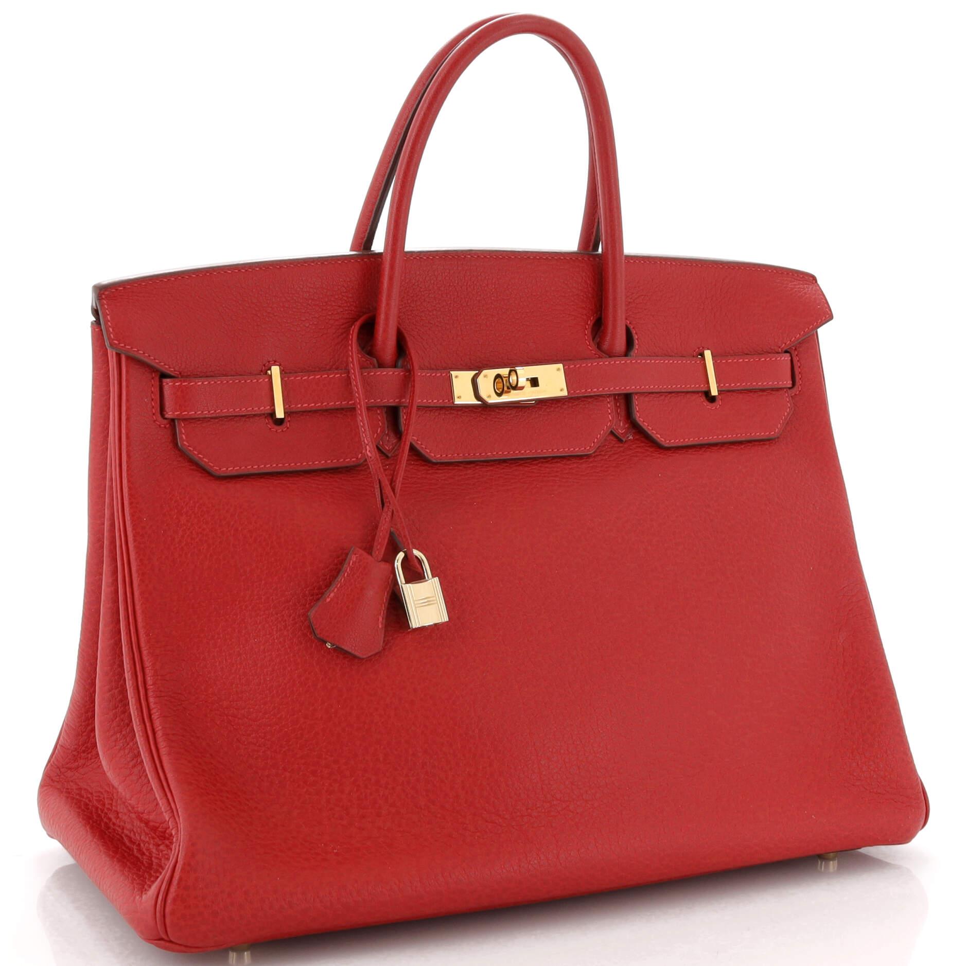Hermes Birkin Handtasche Rouge Vif Buffalo mit goldener Hardware 40 im Zustand „Gut“ im Angebot in NY, NY