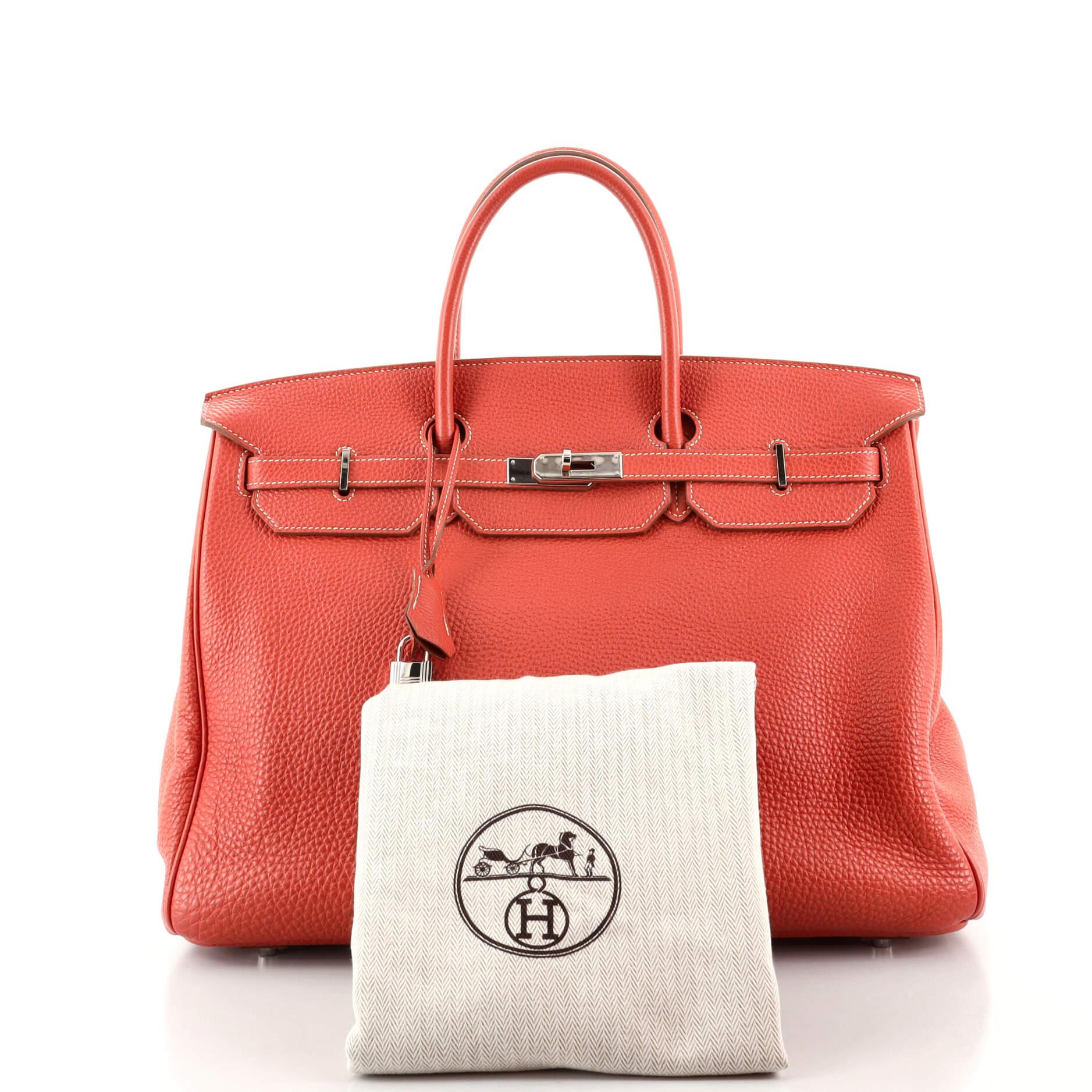 Condition: Good. Minor loss of shape on exterior, repainted base corners, light cracking on flap opening corner wax edges. Slight indentations underneath flap and on interior base, scratches on hardware.
Accessories: Clochette, Lock, Dust Bag,