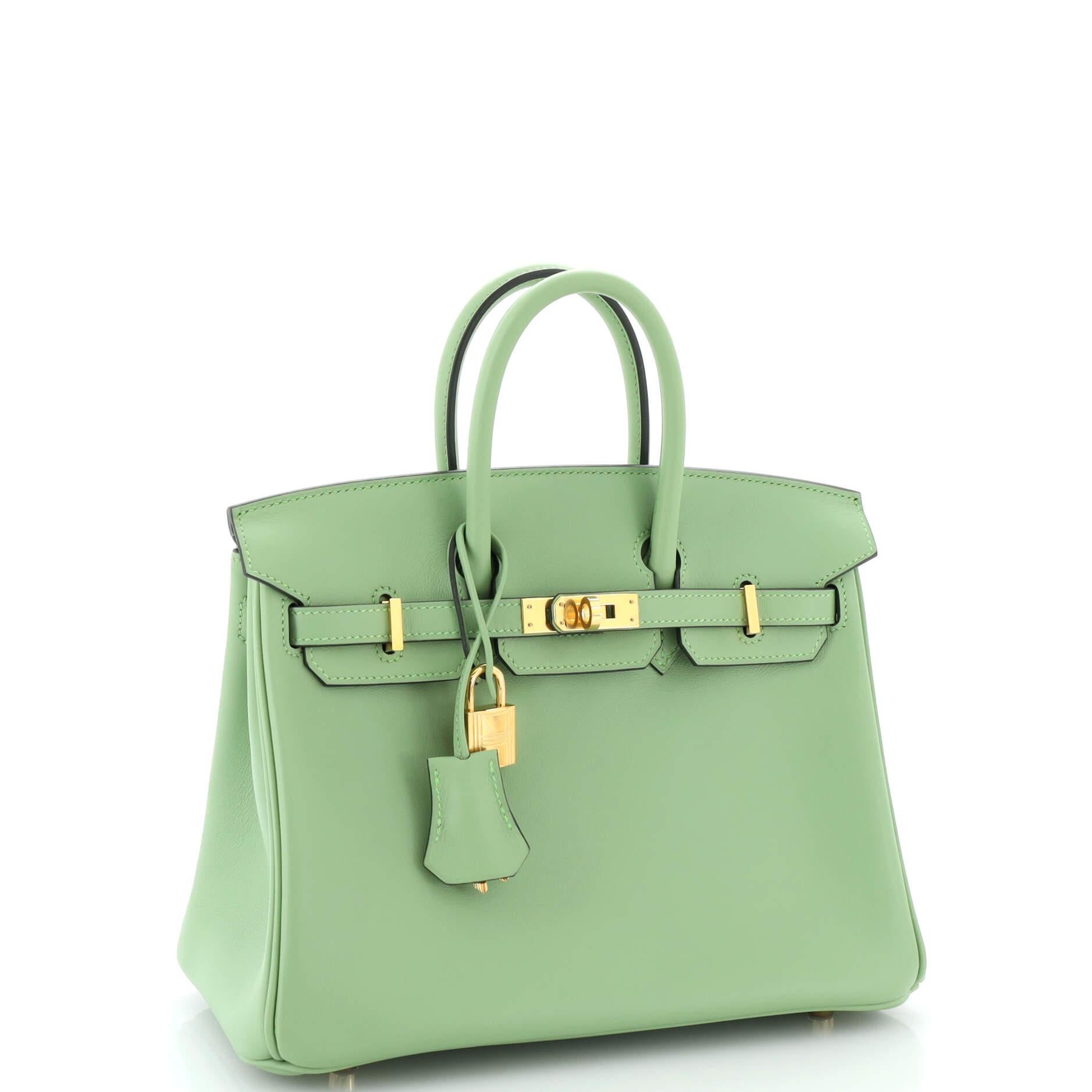 Hermes Birkin Handbag Vert Criquet Swift with Gold Hardware 25 In Good Condition In NY, NY