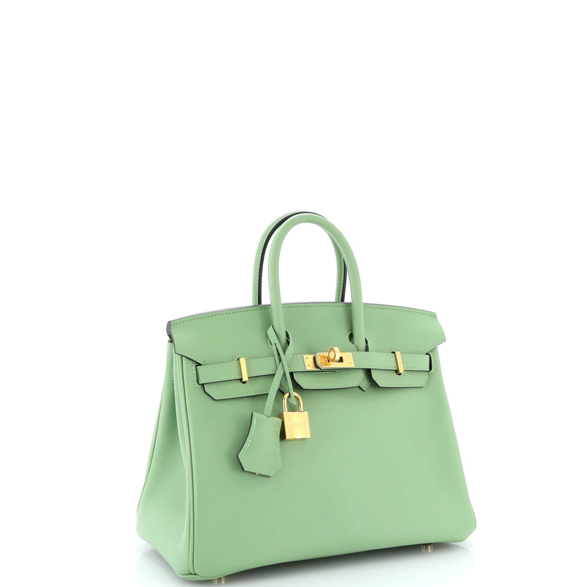 Hermes Birkin Handbag Vert Criquet Swift with Gold Hardware 25 In Good Condition In NY, NY