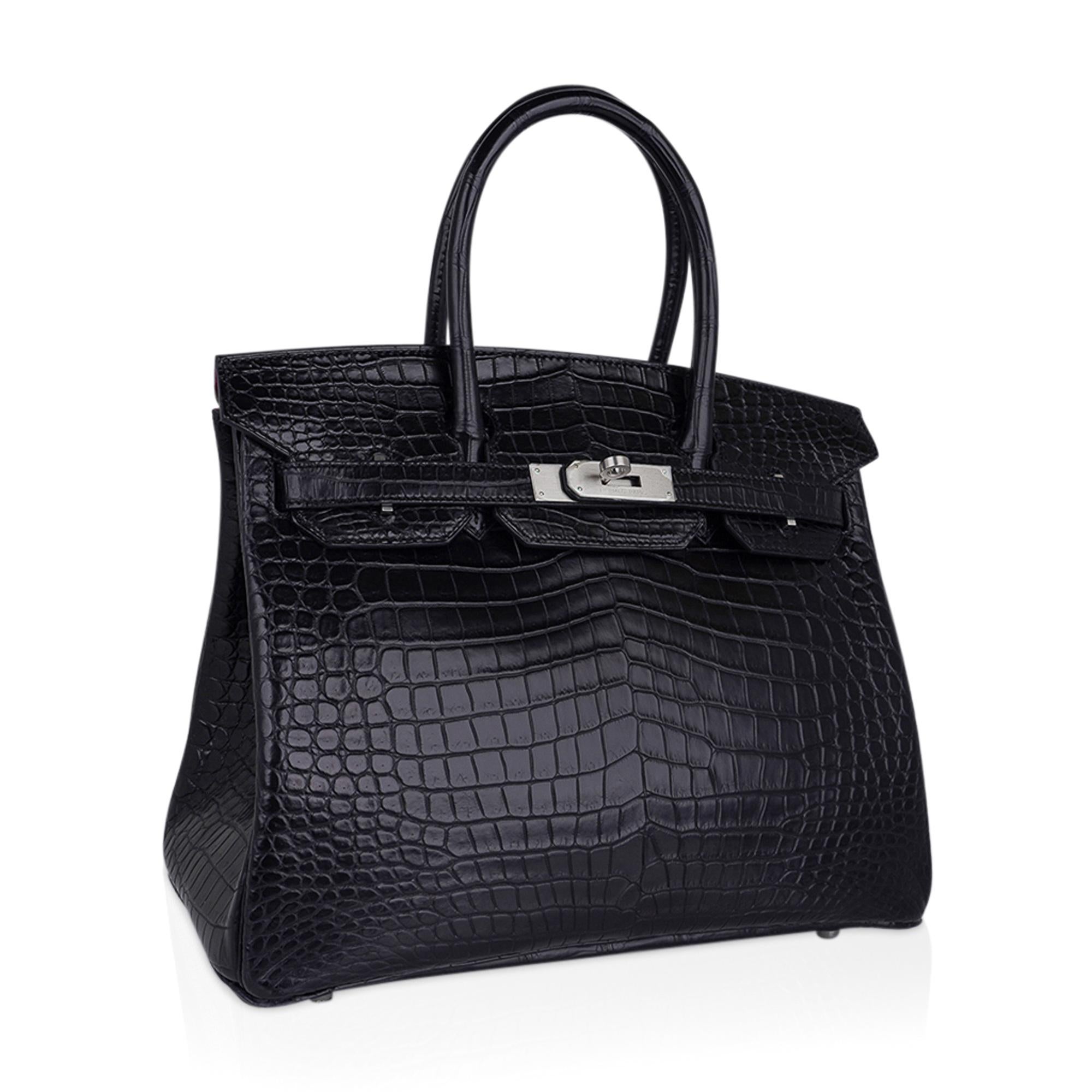 Mightychic offers an Hermes Birkin HSS 30 bag featured in Black matte Porosus Crocodile.
Striking with the Rose Pourpre pop of colour when you open your treasure!
Accentuated with subtle brushed palladium hardware.
Classic and timeless this