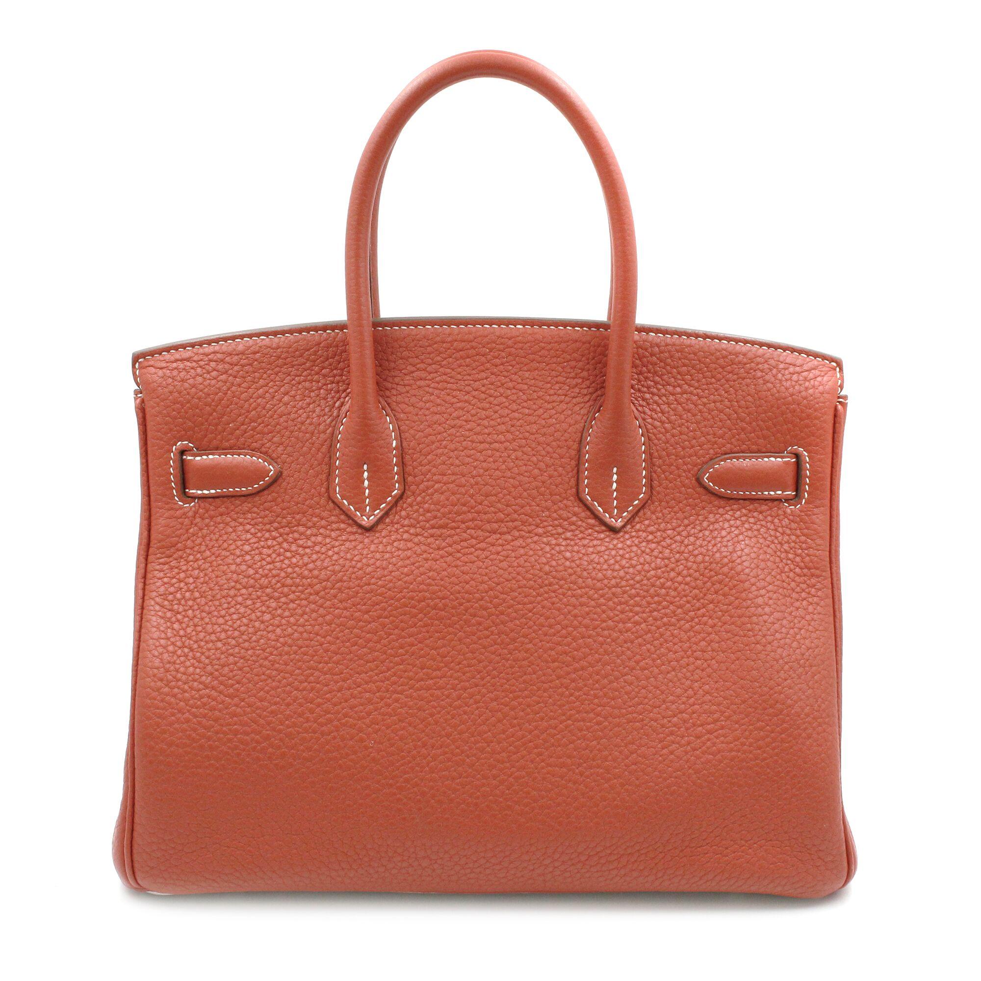 A gorgeous in excellent condition Hermes Eclat Birkin 30 Sanguine and White Clemence with Silver Hardware. This bag is crafted with sturdy, scratch-resistant clemence leather, dual-rolled top handles, a frontal flap, protective base studs, white