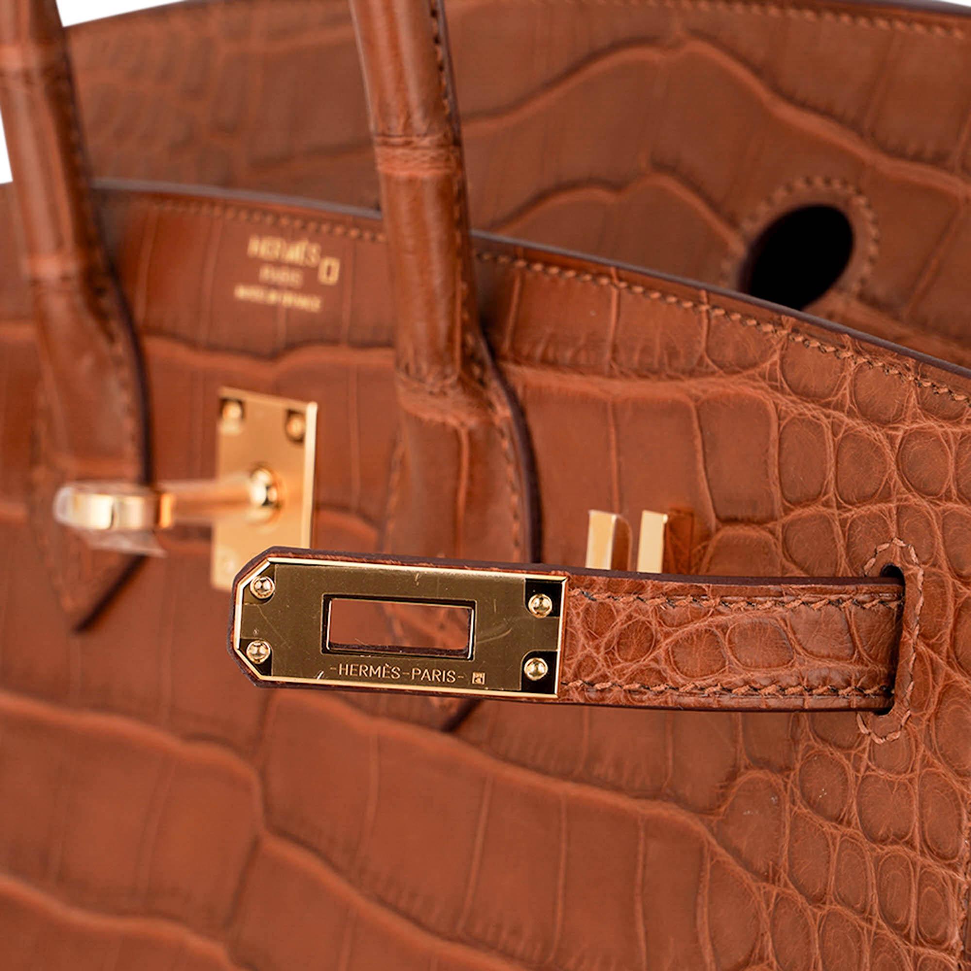 Women's Hermes Birkin Sellier 25 Bag Gold Matte Alligator with Gold Hardware For Sale
