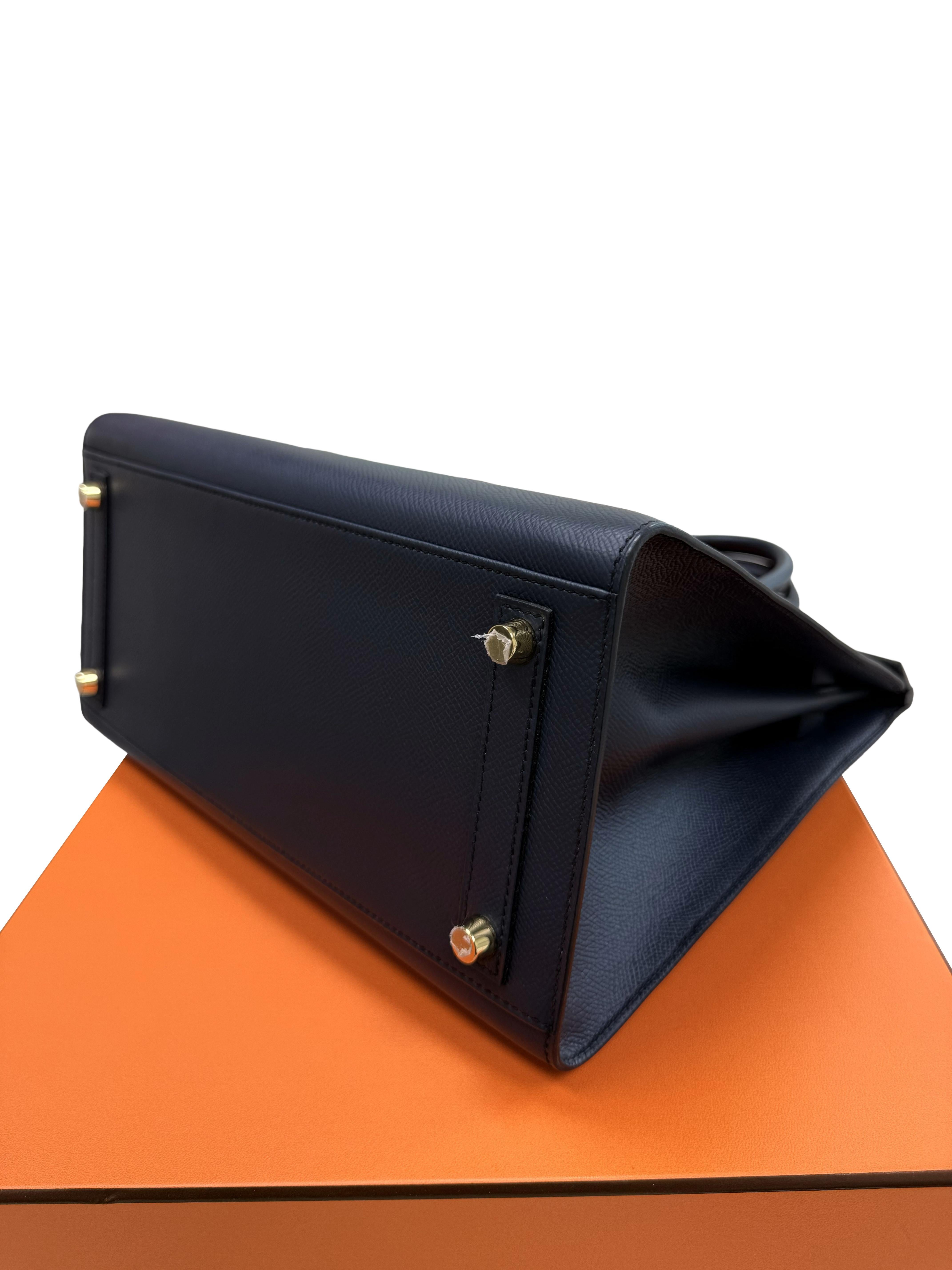 Hermes Birkin Sellier 30 Noir Cuir d'Epsom avec quincaillerie dorée Sac à main en vente 12