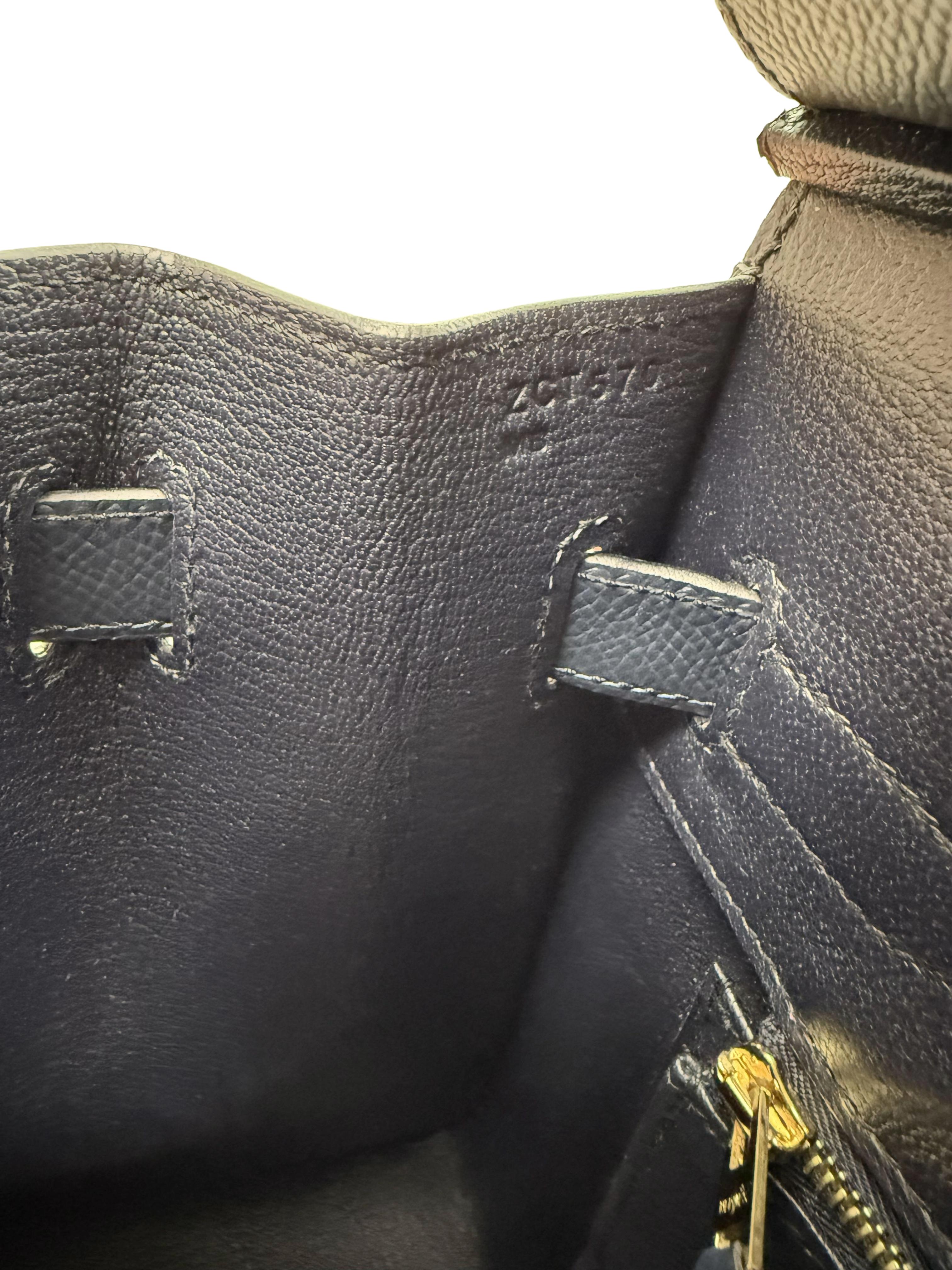 Hermes Birkin Sellier 30 Noir Cuir d'Epsom avec quincaillerie dorée Sac à main en vente 15