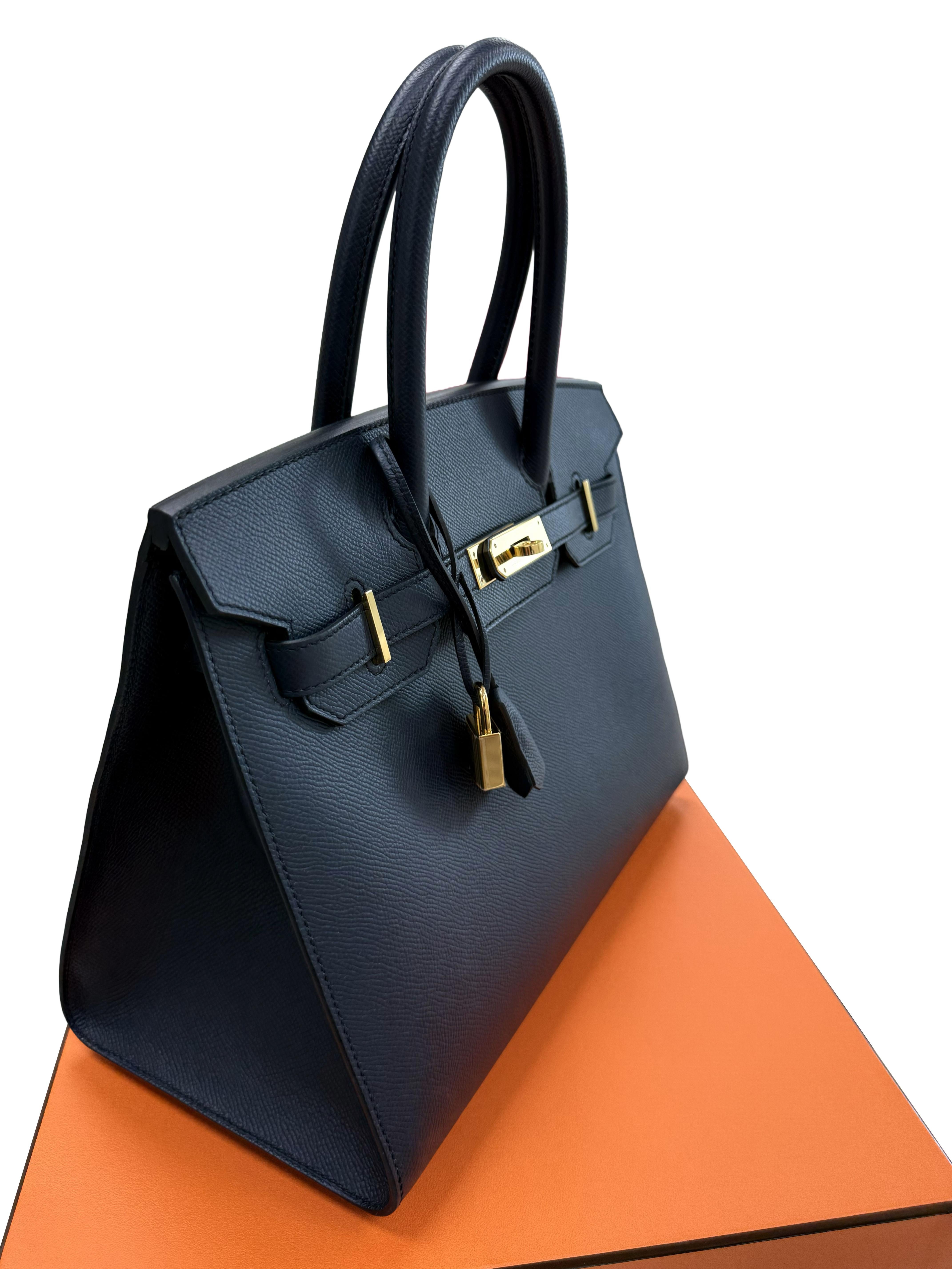 Hermes Birkin Sellier 30 Noir Cuir d'Epsom avec quincaillerie dorée Sac à main en vente 3