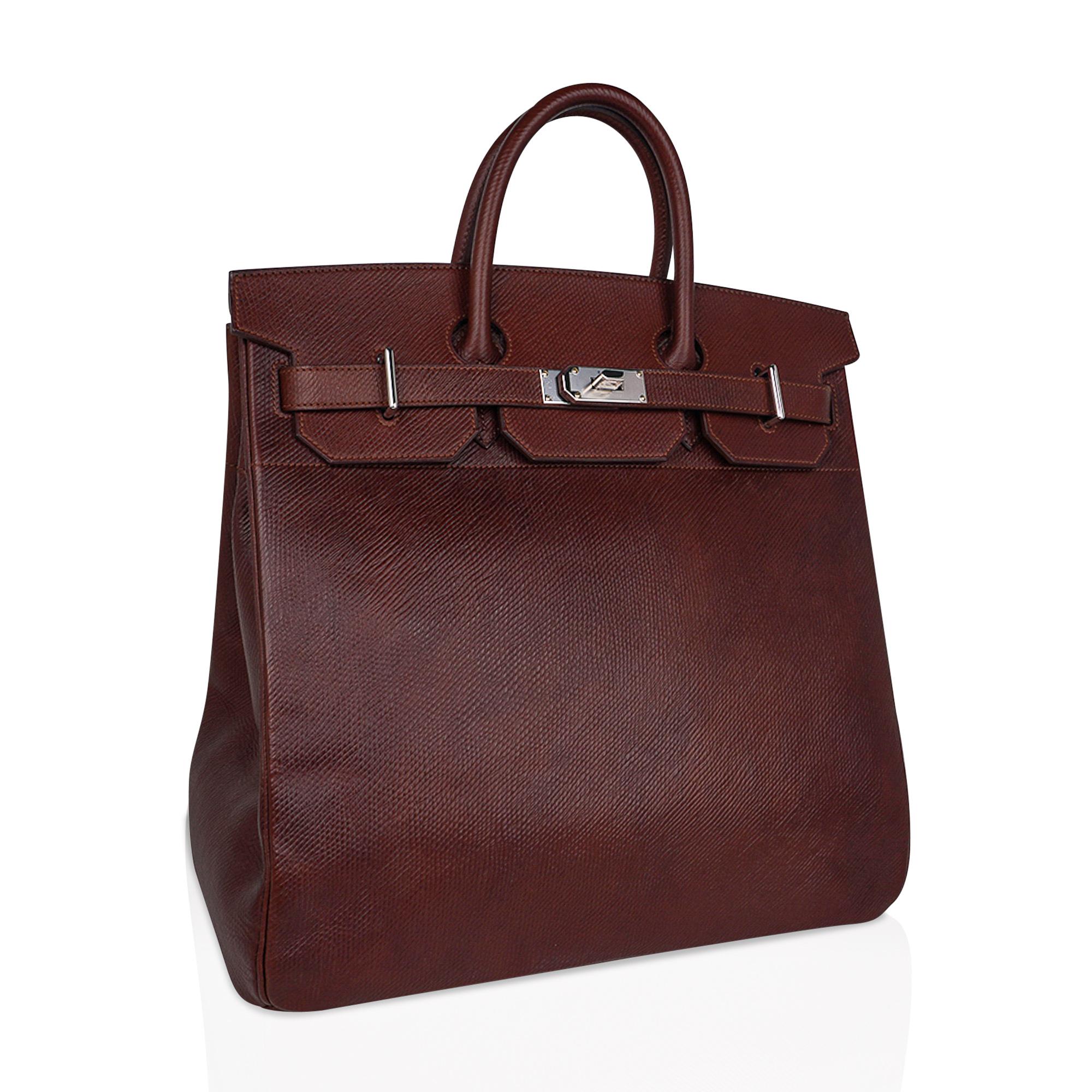 Mightychic offers a rare very limited edition Volynka Russian leather Hermes 40 HAC bag (Haut a Courroies).
It took Hermes six years to exhume its secrets to recreate this luxurious leather with the remarkable exotic aroma.
Your imagination takes