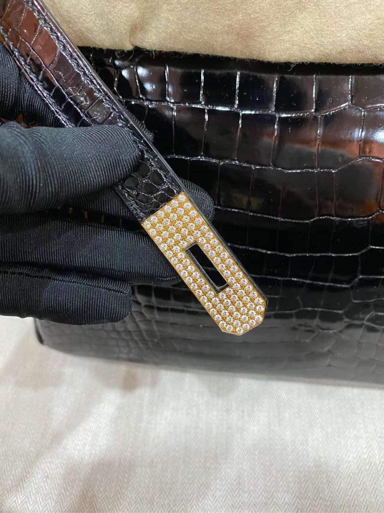 Hermes Birkin35 Crocodile Porosus noir Or jaune 18K avec diamants en vente 5