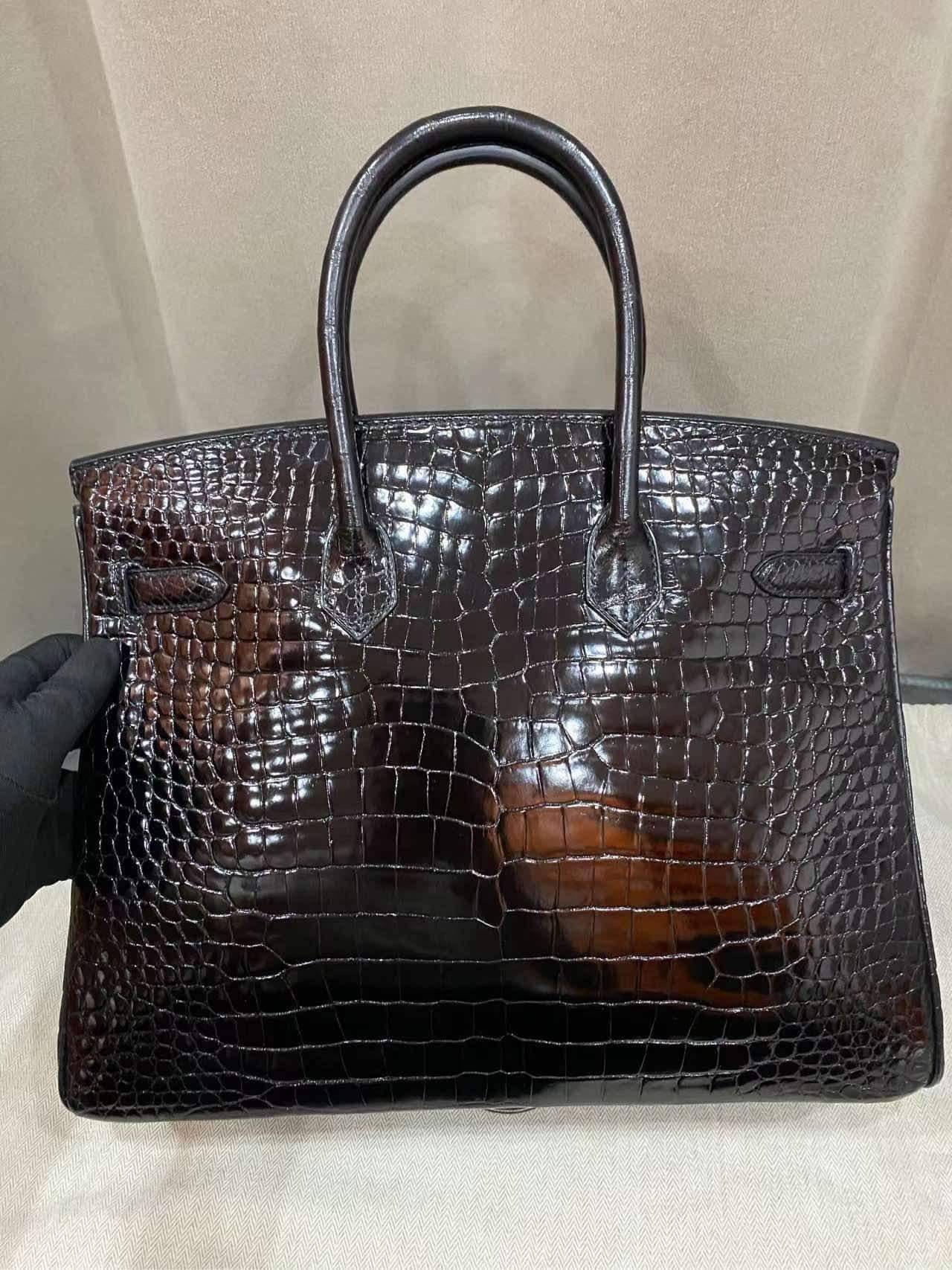 Noir Hermes Birkin35 Crocodile Porosus noir Or jaune 18K avec diamants en vente