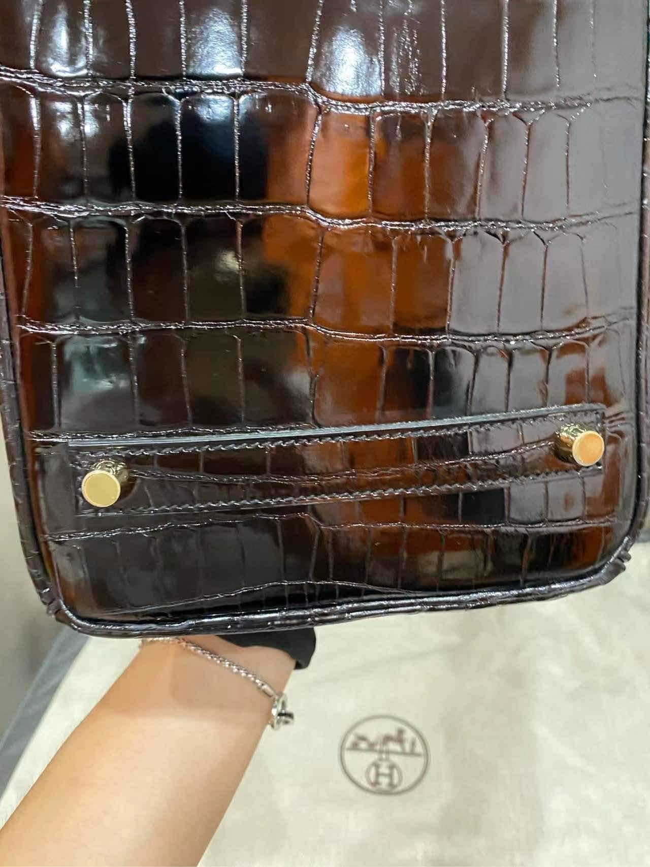 Hermes Birkin35 Crocodile Porosus noir Or jaune 18K avec diamants en vente 3