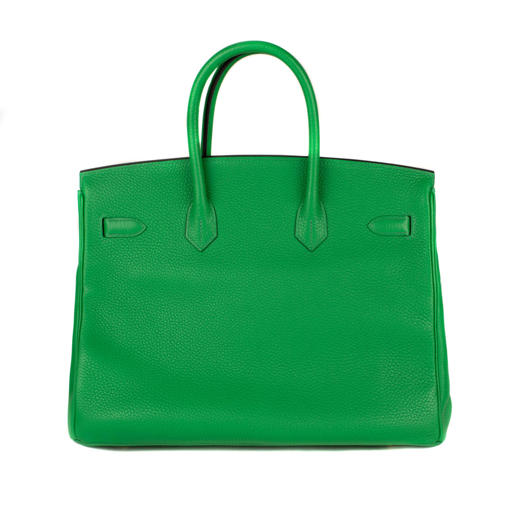 Brand: Hermès Type: Birkin 35
 Leather type: Togo 
Color: Bamboo green 
Description: Hermes Birkin handbag 35 cm in black togo leather, gold metal hardware, double black leather handle for a hand carried. Flap closure. Inner lining in green leather,