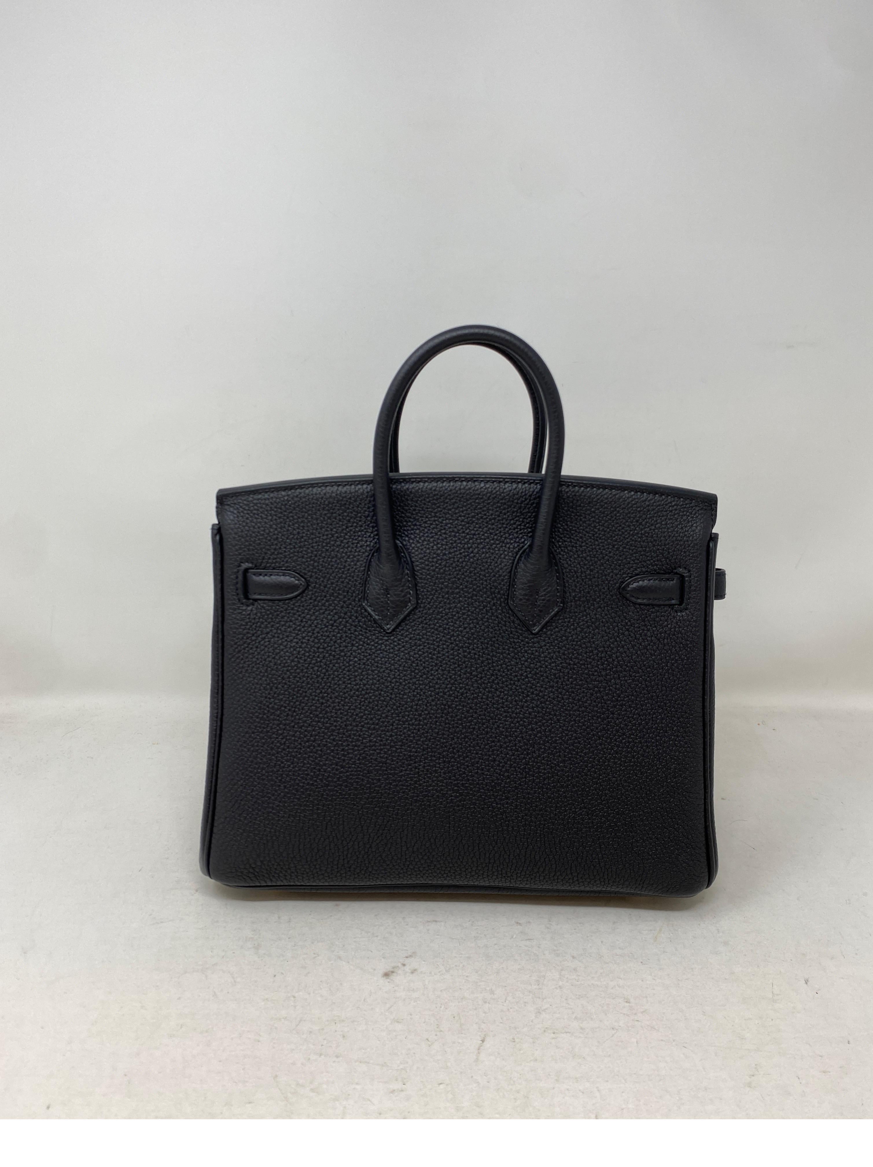 Hermes Black 25 Birkin Bag  In New Condition In Athens, GA