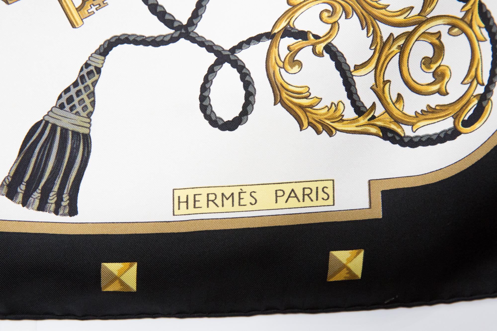 Hermes Black and Ivory Les Clefs by Cathy Latham Silk Scarf In Good Condition In Paris, FR