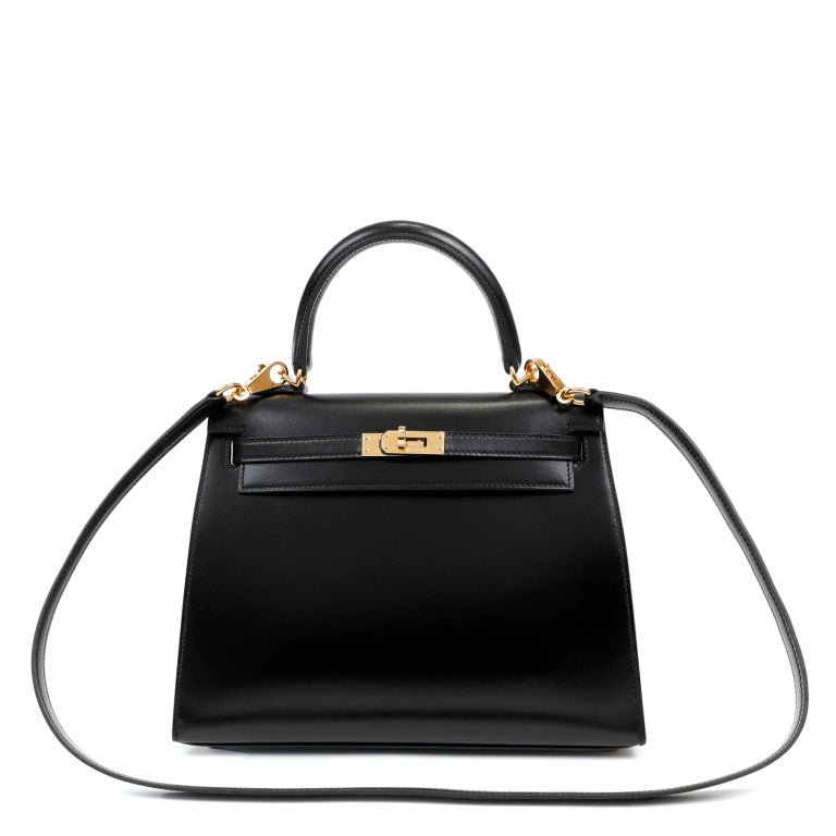 Hermès Black Box Calf 25 cm Kelly with Gold hardware For Sale at