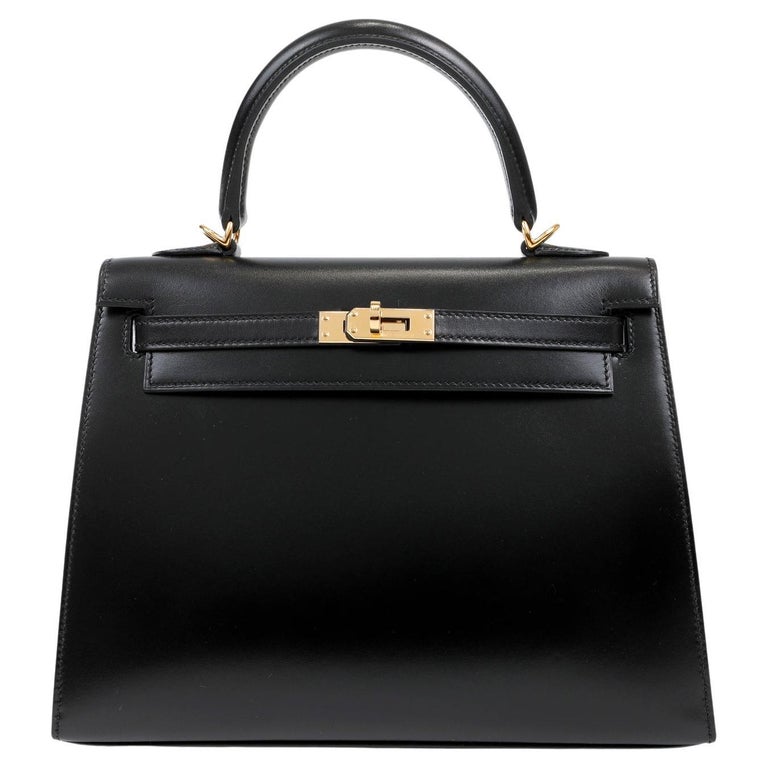 Hermès Black Box Calf 25 cm Kelly with Gold hardware For Sale at