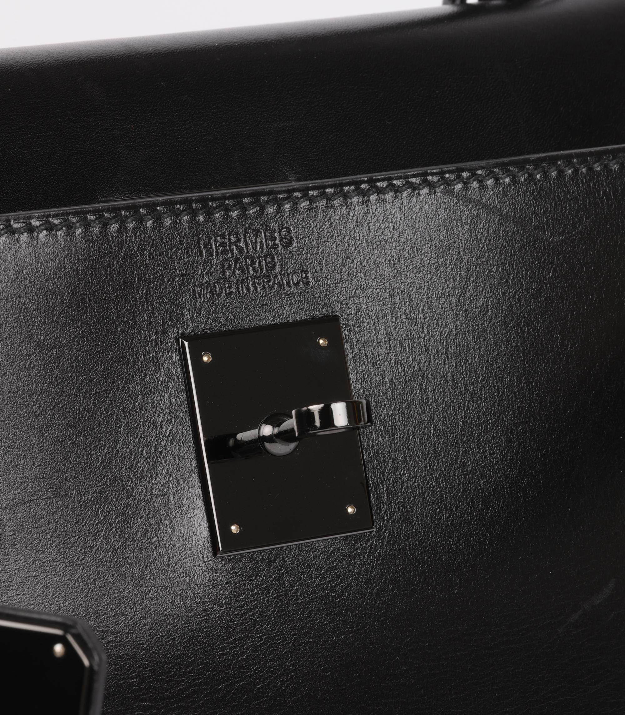 Hermès Boîte noire Cuir de veau SO Noir Kelly 35cm Retourne en vente 4