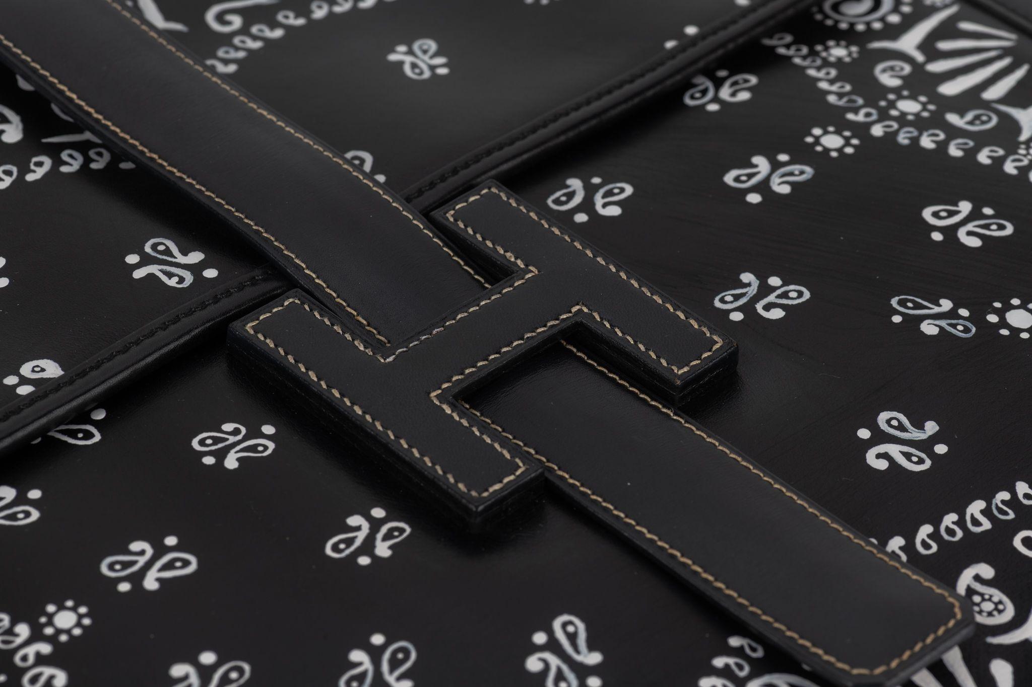 Hermès - Boîte noire - Pochette Jige - Sac bandana Excellent état - En vente à West Hollywood, CA