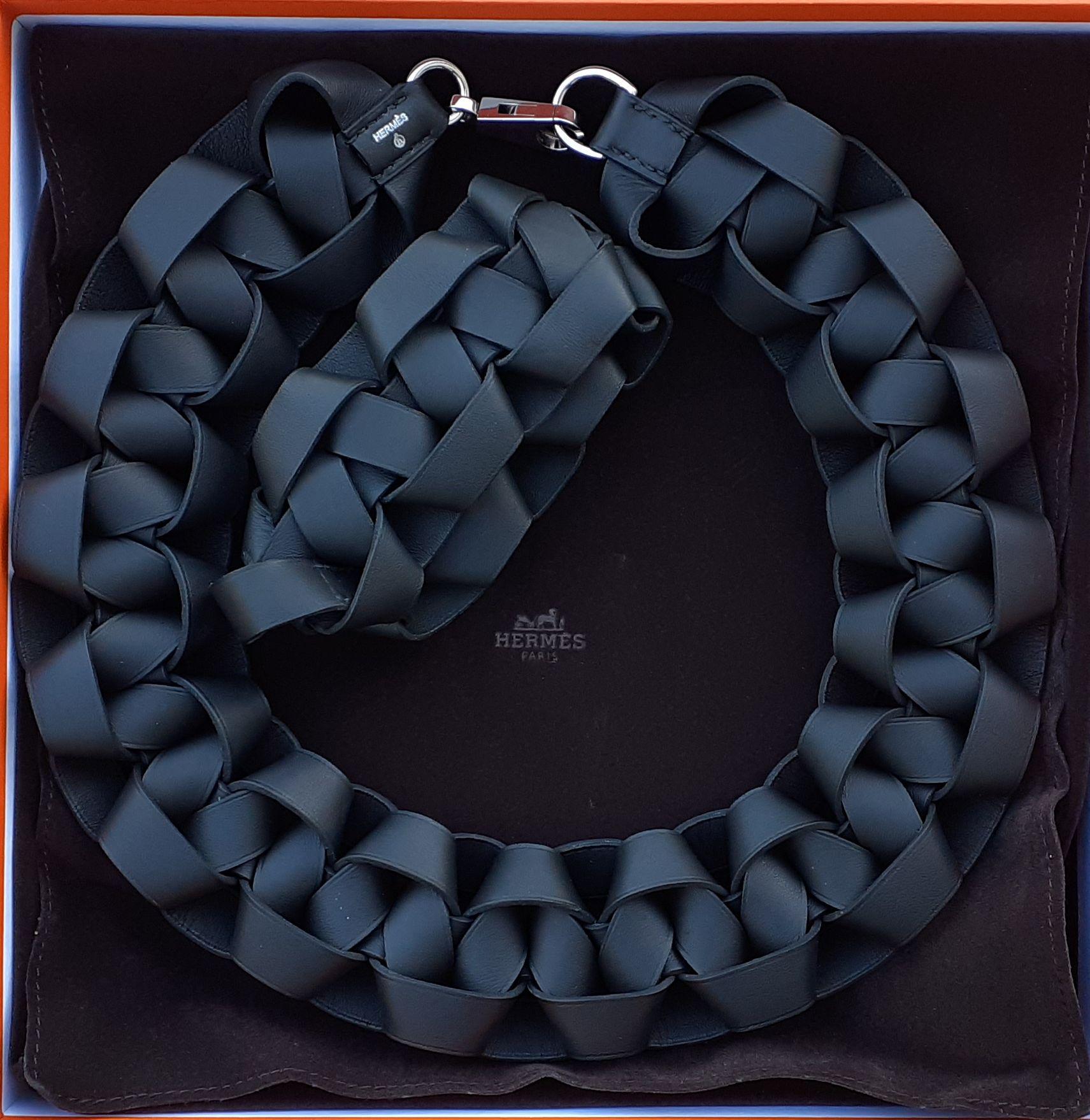 Hermès Schwarzes geflochtenes Lederarmband und Halskette Set Petit H Selten im Angebot 13