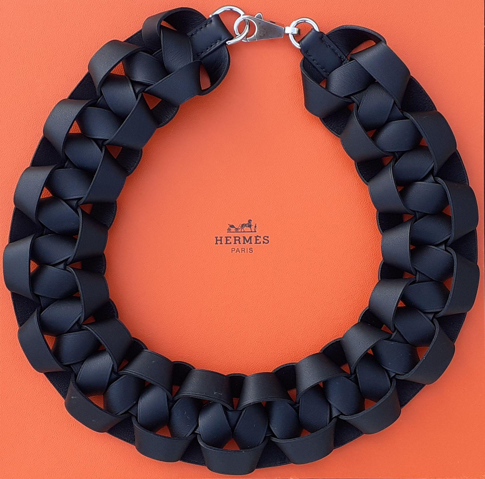 Hermès Schwarzes geflochtenes Lederarmband und Halskette Set Petit H Selten im Angebot 4