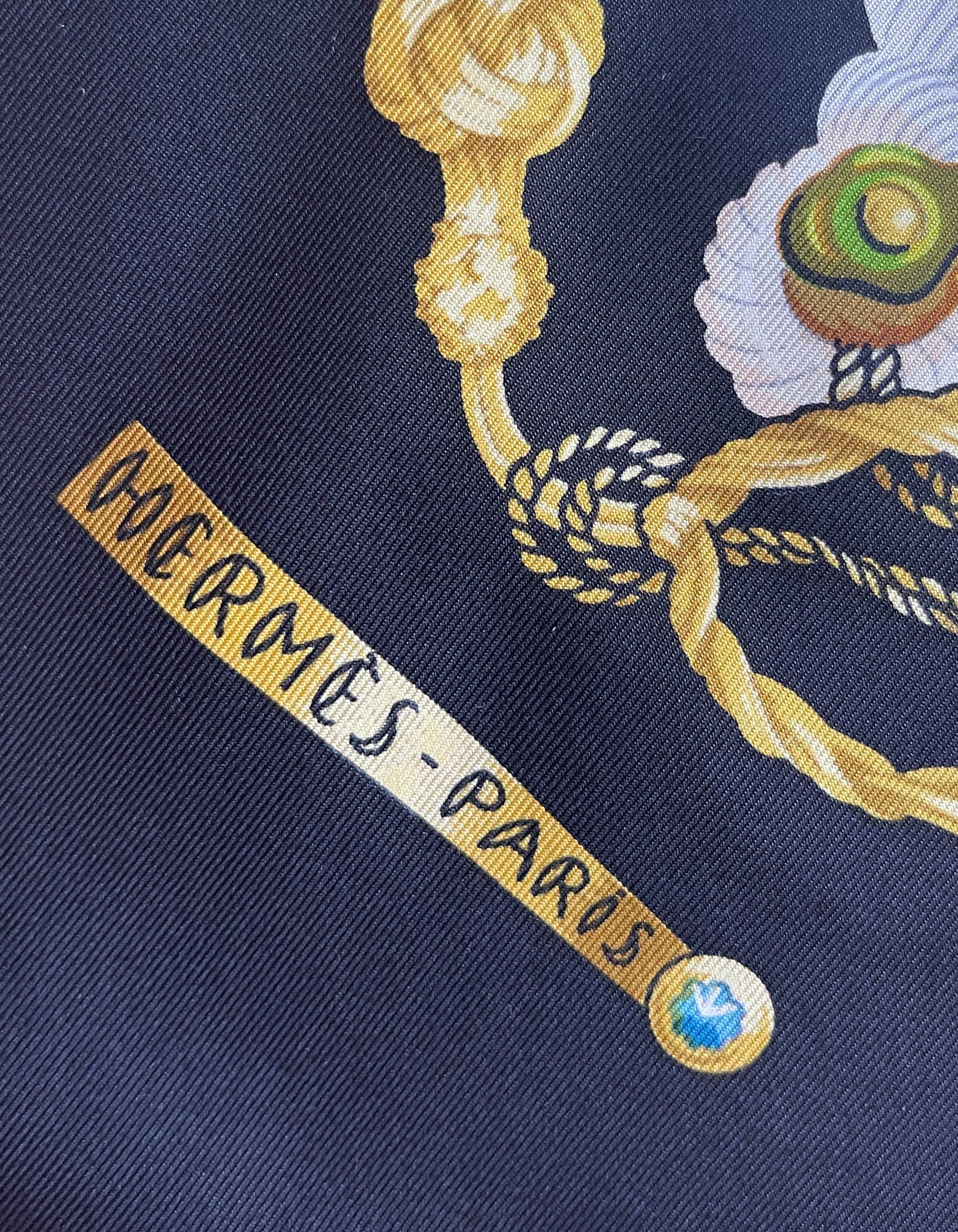 Hermes Black Brise de Charme Fan Print 90cm Silk Square Scarf by Julie Abadie In Excellent Condition In New York, NY