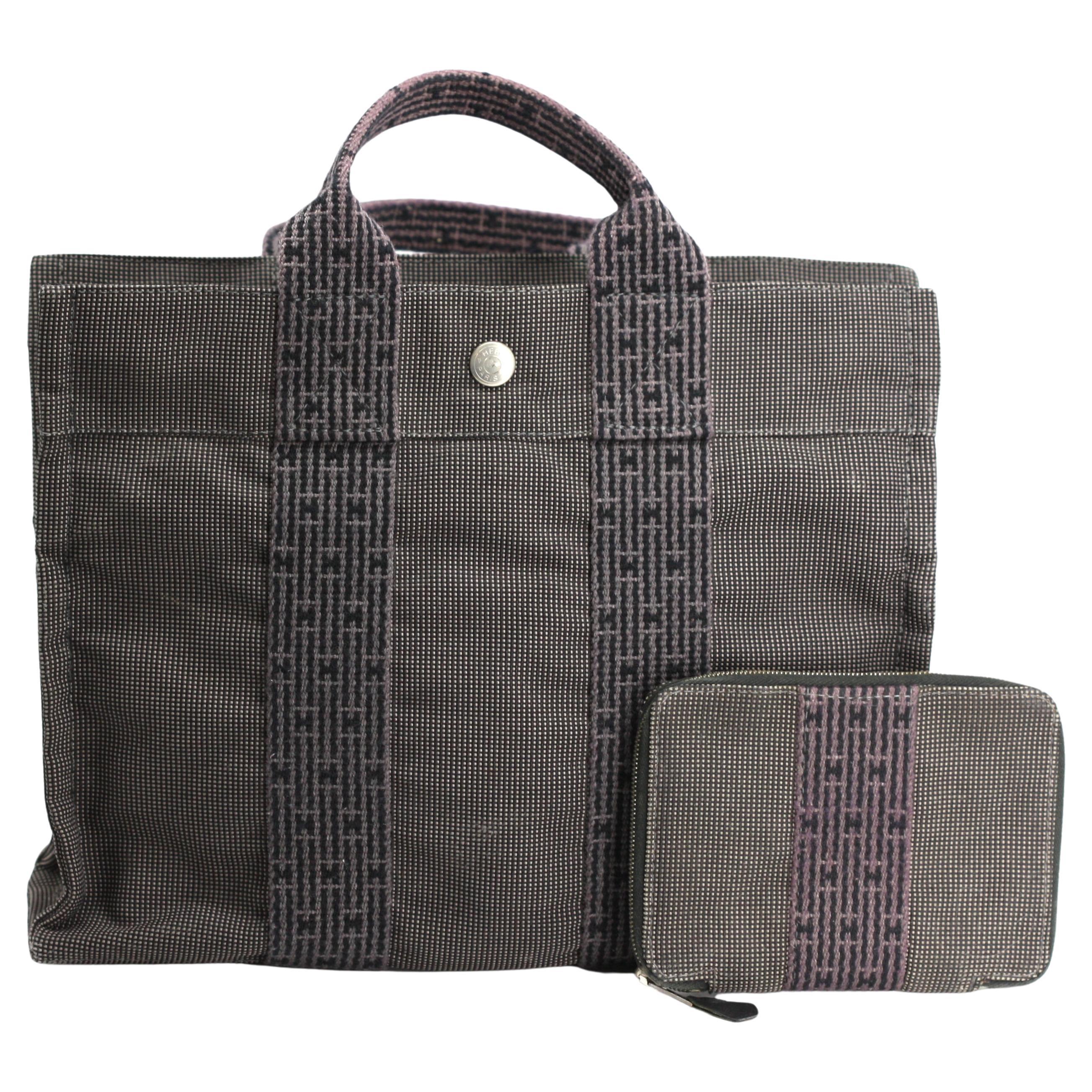 Hermes Schwarz Canvas Small Escale PM Tote und Geldbörse im Angebot