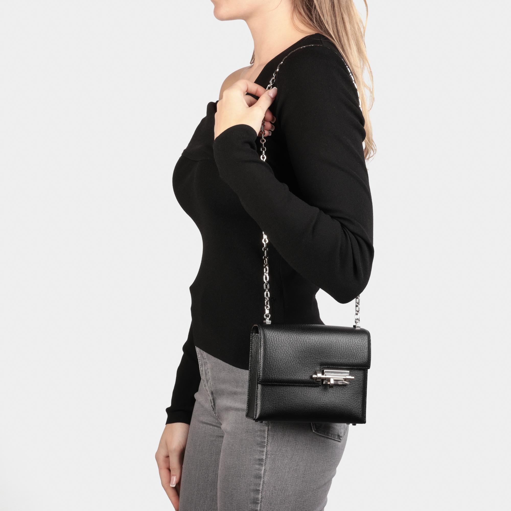 Hermès Black Chevre Leather Verrou Chaine Mini en vente 8