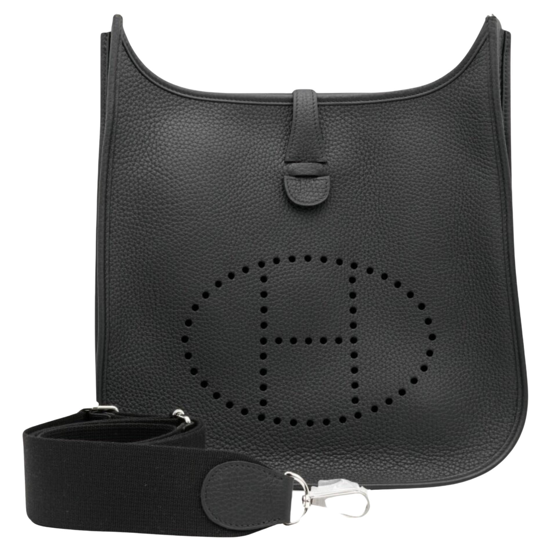 Hermès Black Clemence Evelyne Iii 29 Shoulder Bag For Sale