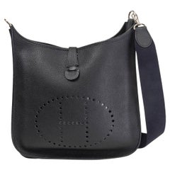 Sac à bandoulière Hermès Clemence 33 GM en cuir noir