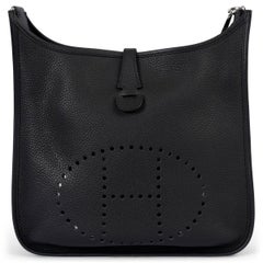 HERMES schwarz Clemence Leder EVELYNE lll 29 Crossbody Bag Phw