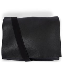 Sac messager Hermès YOHJI 35 en cuir noir clémence avec finitions en palladium