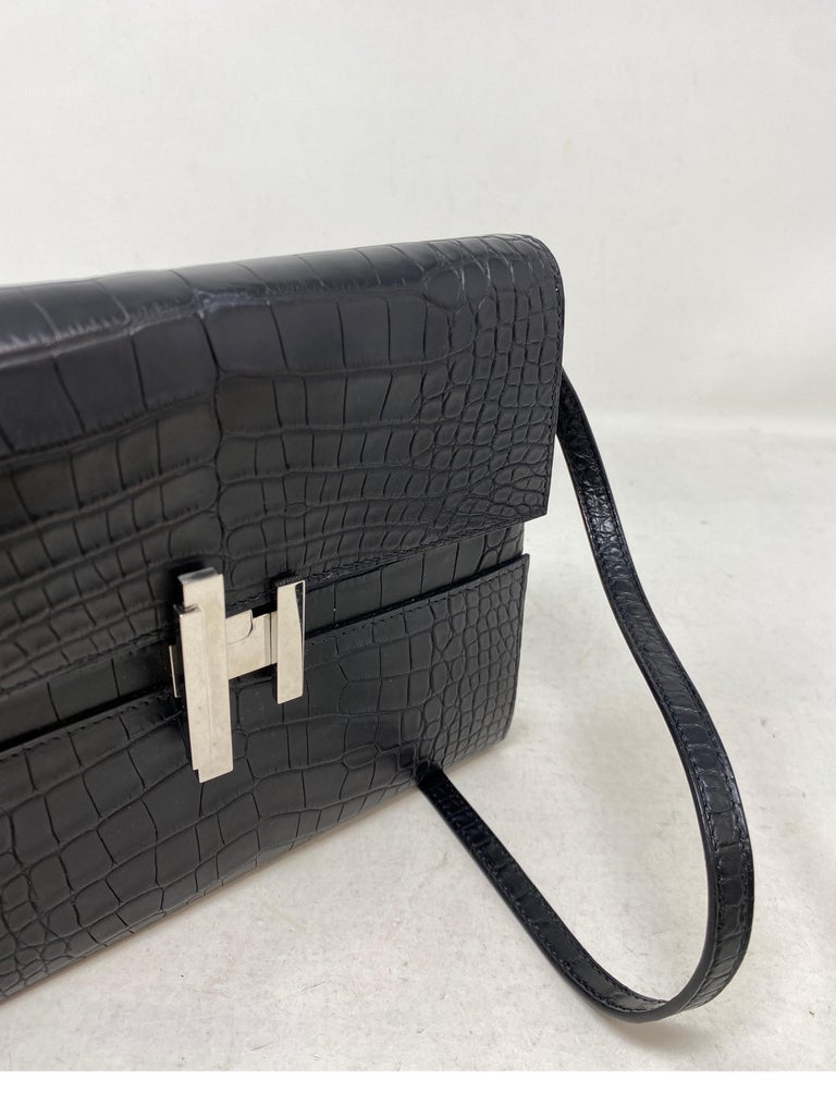 Hermes Black Crocodile Crossbody Bag For Sale at 1stDibs