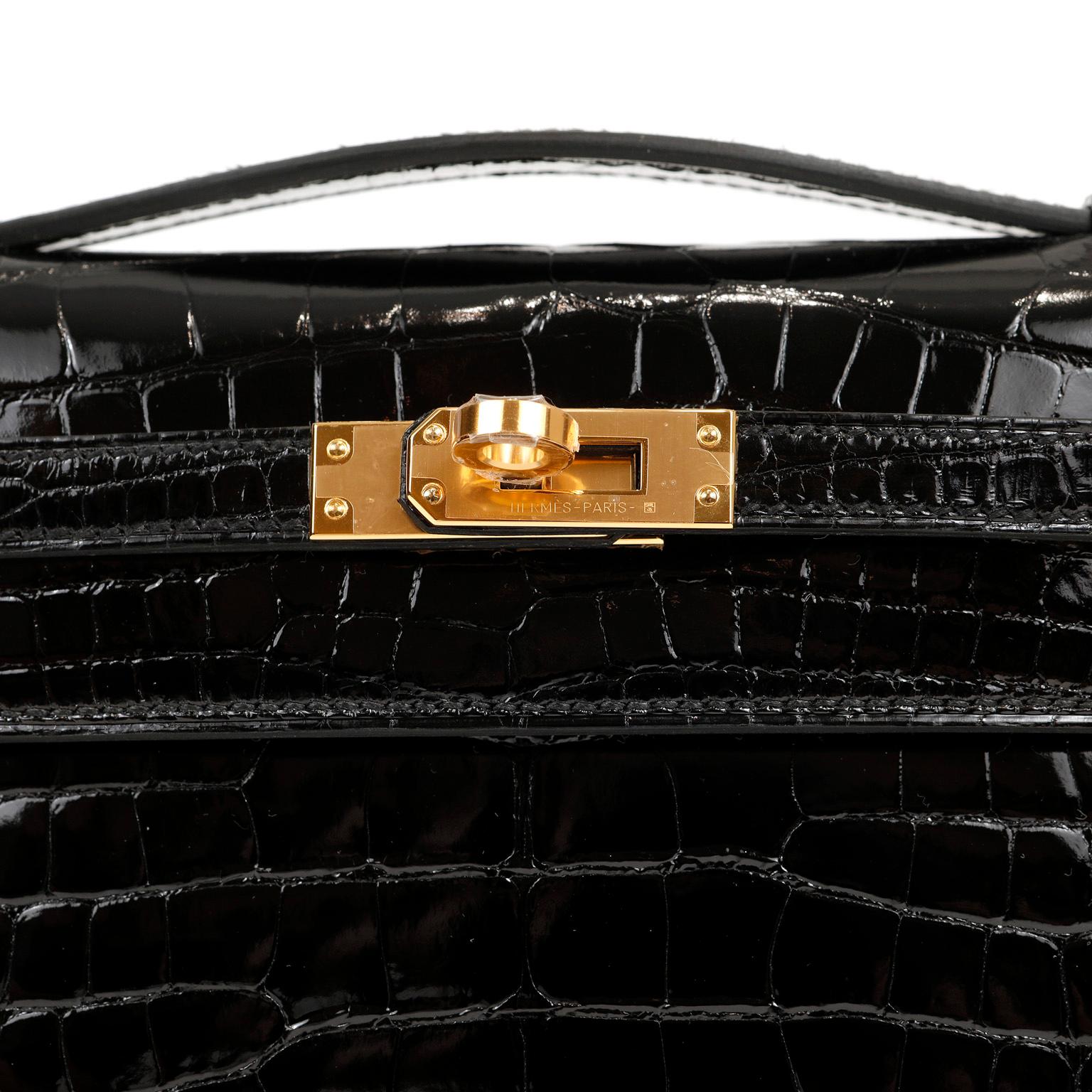 Hermès Black Crocodile Kelly Pochette with Gold Hardware In New Condition In Palm Beach, FL