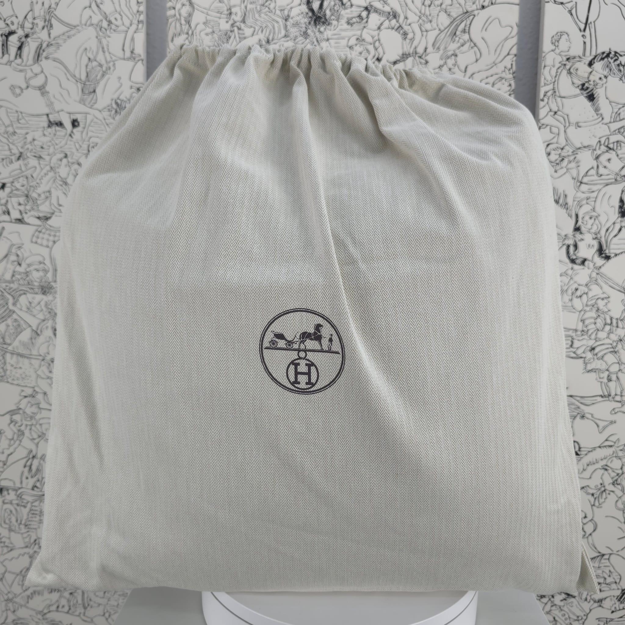 Hermès Black & Ecru Avalon III pillow, small model For Sale 2