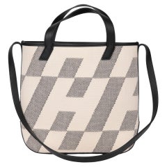 Hermès Cabas H En Biais 27 en toile noire et écrue et en cuir Swift noir