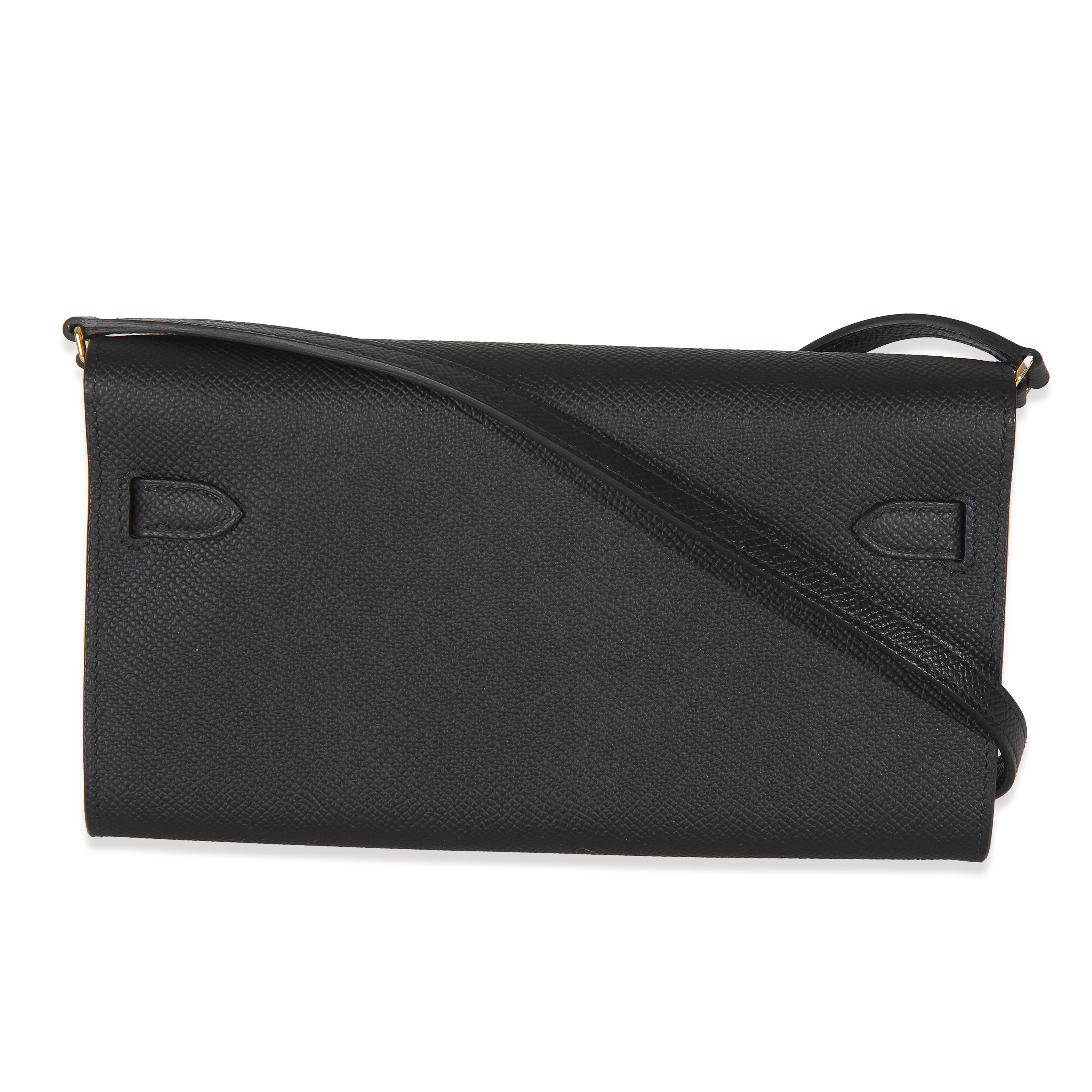 Listing Title: Hermes Black Epsom Kelly To Go
SKU: Z146263
Condition: Pre-owned 
Condition Description: Officially renamed in 1977, the Kelly tote bag from Hermès was originally called the Sac à Dépêches (which translates as ‘the dispatch bag’). The