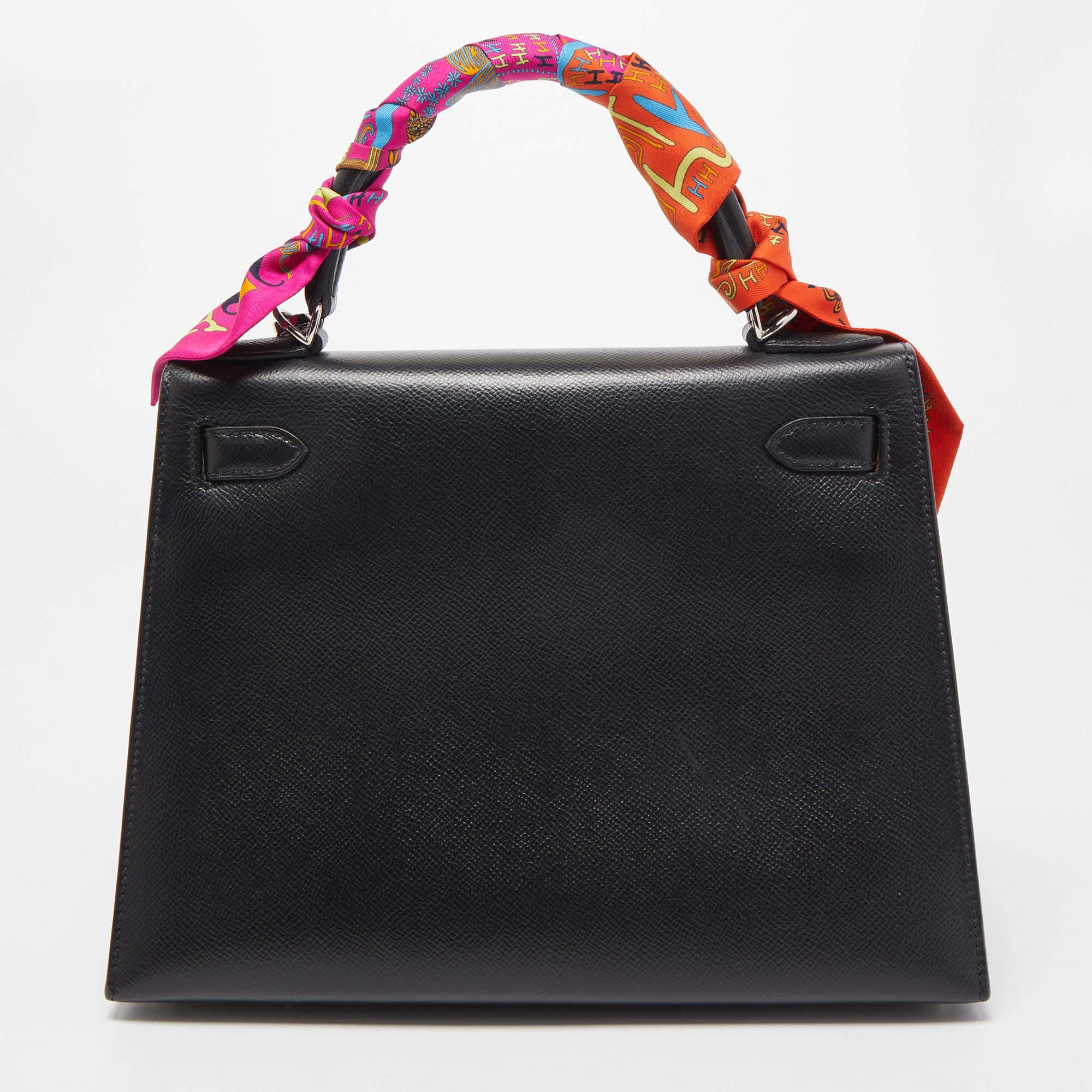 When it comes to beautiful bags, there are hardly any that can come close to the Hermès Kelly. It is a creation filled with beauty, utility, and value. We have here the Kelly Black Sellier 28 in palladium-finished hardware. Carefully hand-stitched